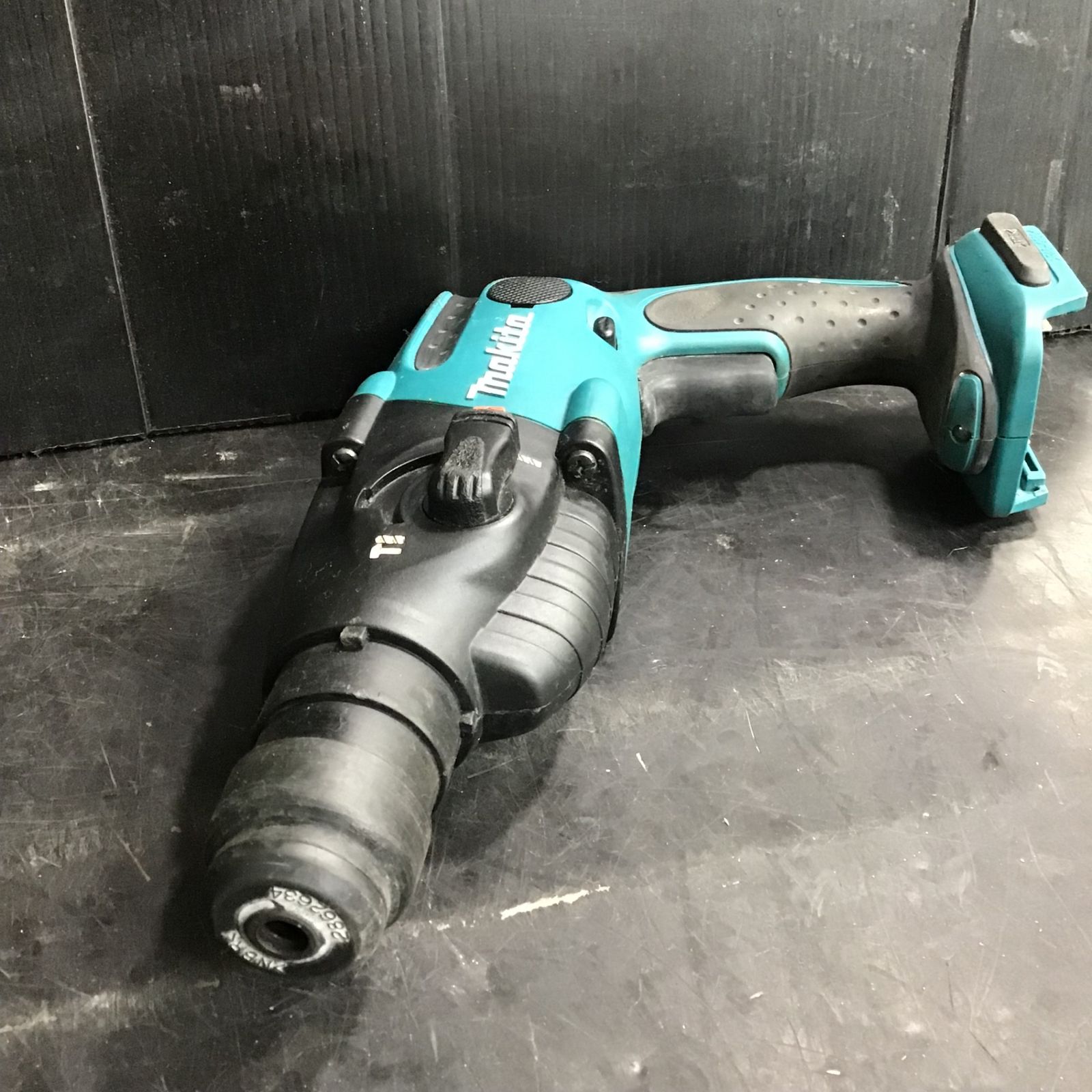 中古】マキタ(makita) コードレスハンマドリル HR162DRFXW【草加店 