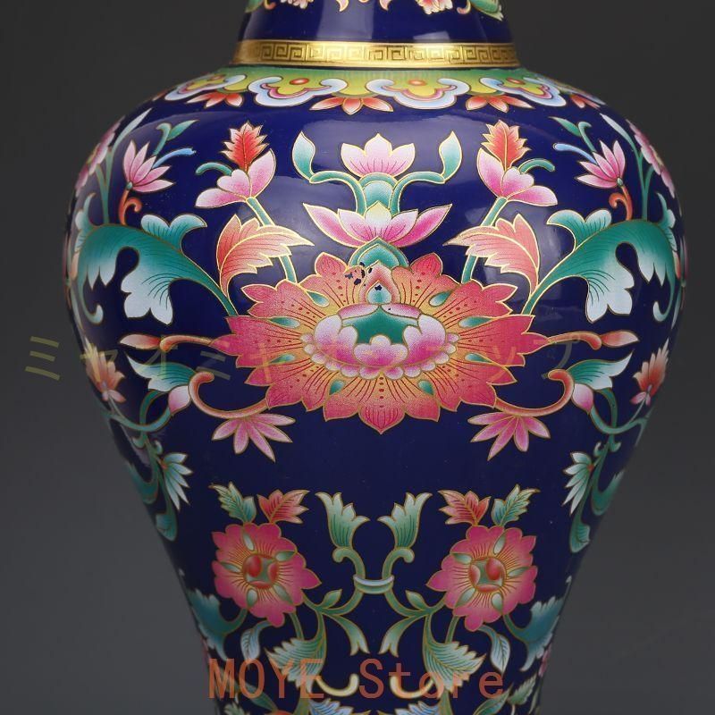 大清乾隆藍地琺瑯彩纏枝紋花瓶 景徳鎮 陶磁器 装飾品 現代工芸品 美術品 置物 大清乾隆藍地琺瑯彩纏枝紋花瓶 景徳鎮 陶磁器 装飾品 現代工芸品