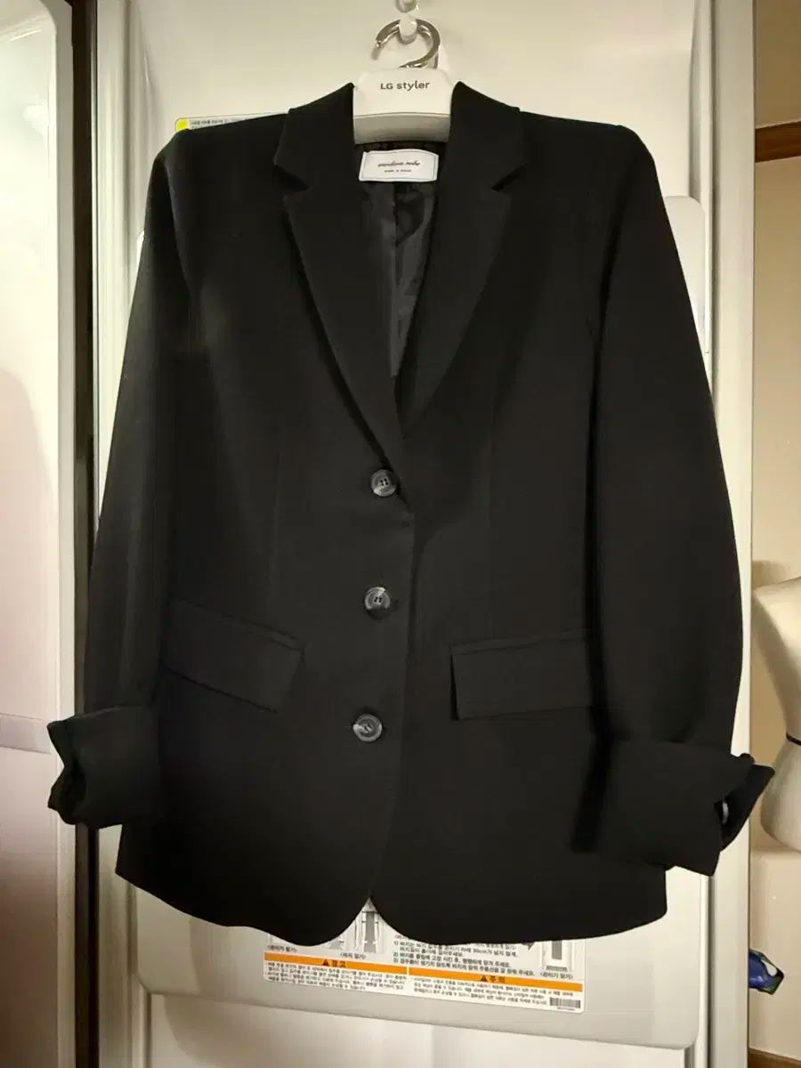モダンローブ 基本 ブラックジャケット