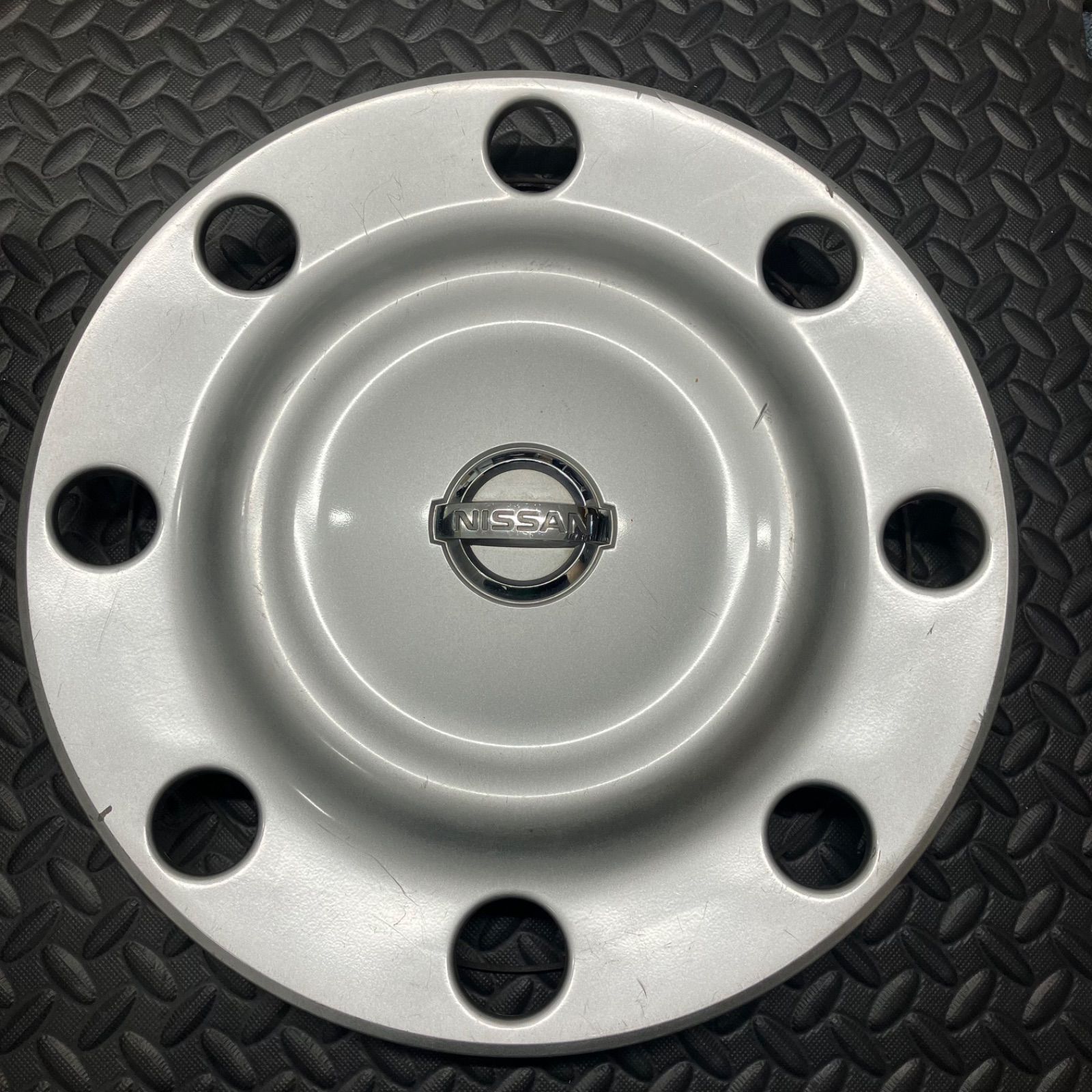 ホイールキャップ　日産　キューブ　純正　中期　うずまき　Z11 ホイールカバー ホイールキャップ日産キューブ純正中期うずまきZ11 ホイールカバー