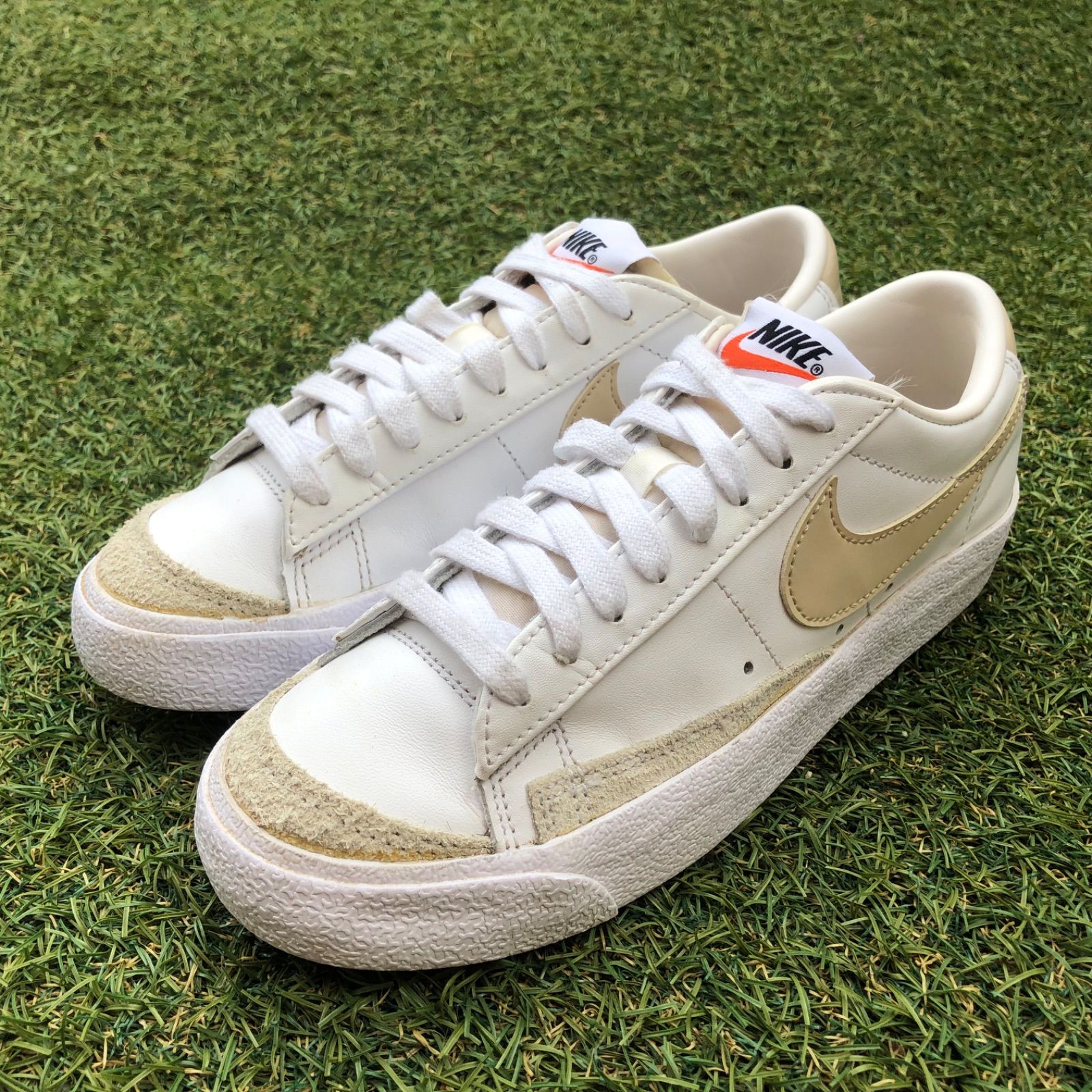 美品22.5 NIKE ナイキ ブレザーロー '77 HW3