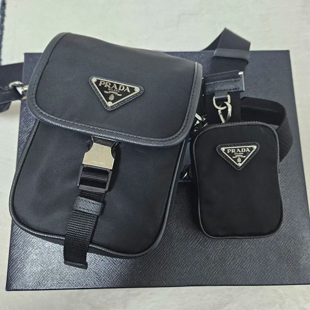 PRADA プラダ クロス