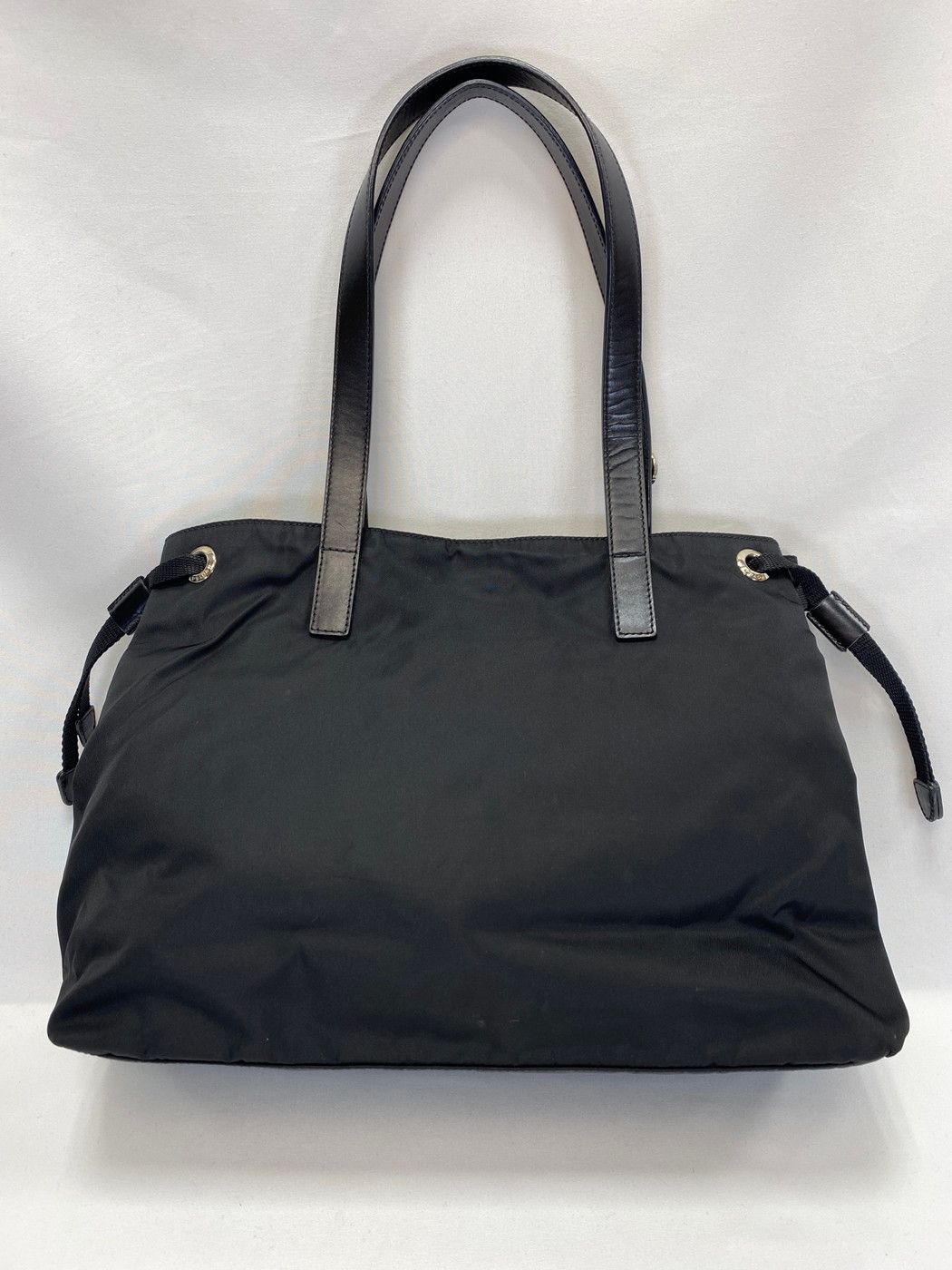 PRADA BR3257 ロゴ金具 トートバッグ ナイロン ブラック 9538 PRADA プラダ BR3257 ロゴ金具 トートバッグ ナイロン ブラック