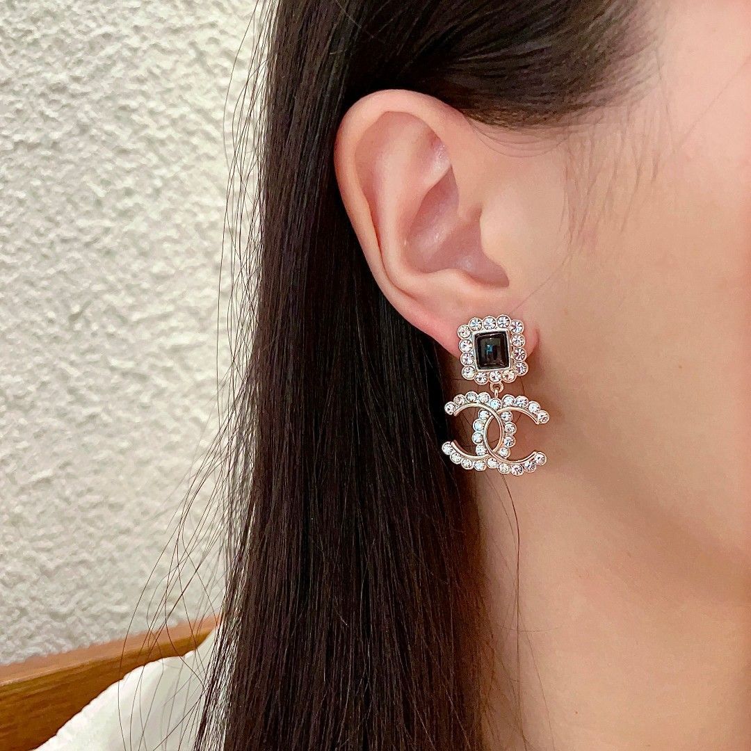 CHANELヴィンテージピアス CHANEL - CHANEL ピアス ヴィンテージ グリポア ガラスストーン