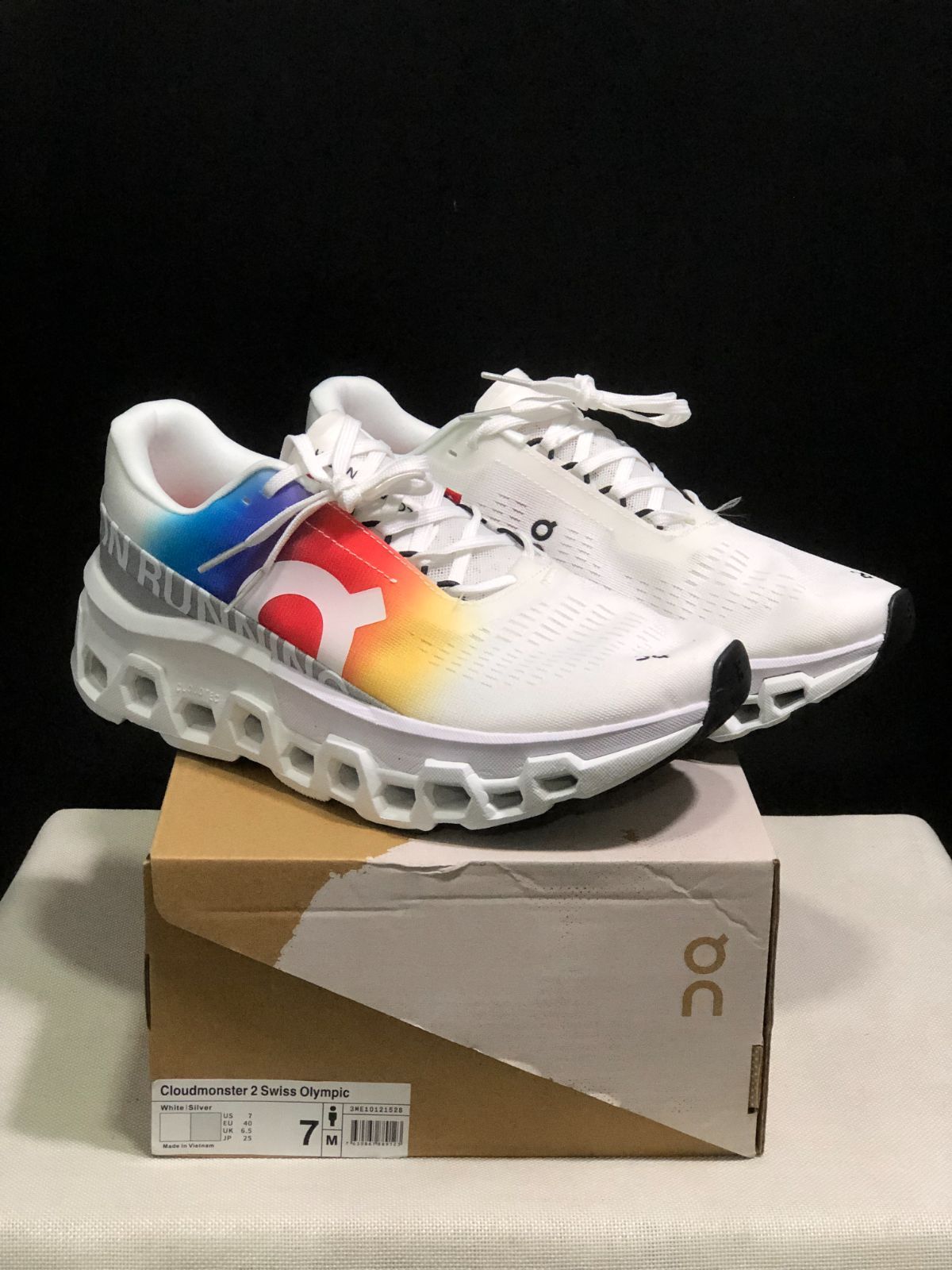 新品未使用】On オン Cloudmonster 2 クラウドモンスター 第2