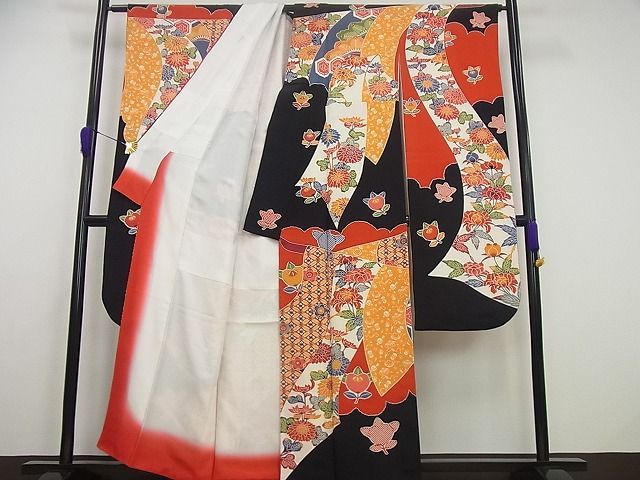 平和屋本店●極上　和染紅型　栗山紅型　栗山吉三郎　振袖　吉祥花文　砥粉色地　鬼しぼ縮緬　逸品　DZAB5903kh6 平和屋本店○極上 和染紅型 栗山紅型 栗山吉三郎 振袖 吉祥花文 砥粉色