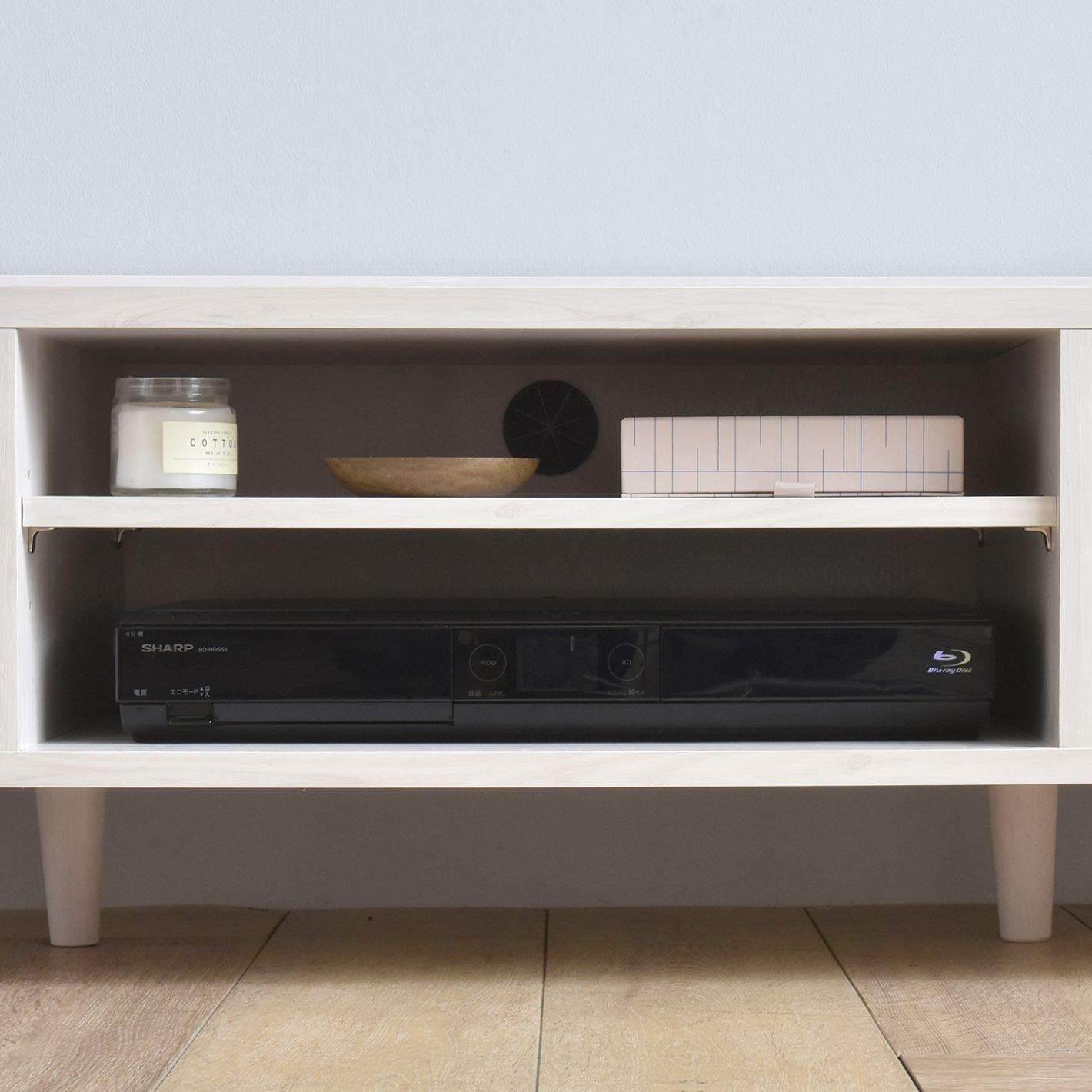 人気商品 ローボード 幅120cm 奥行40cm テレビ台 高さ37.5cm ホワイト 43型対応 TWICE 美しい木目 コード穴 可動棚 佐藤産業 TW37-120L WH