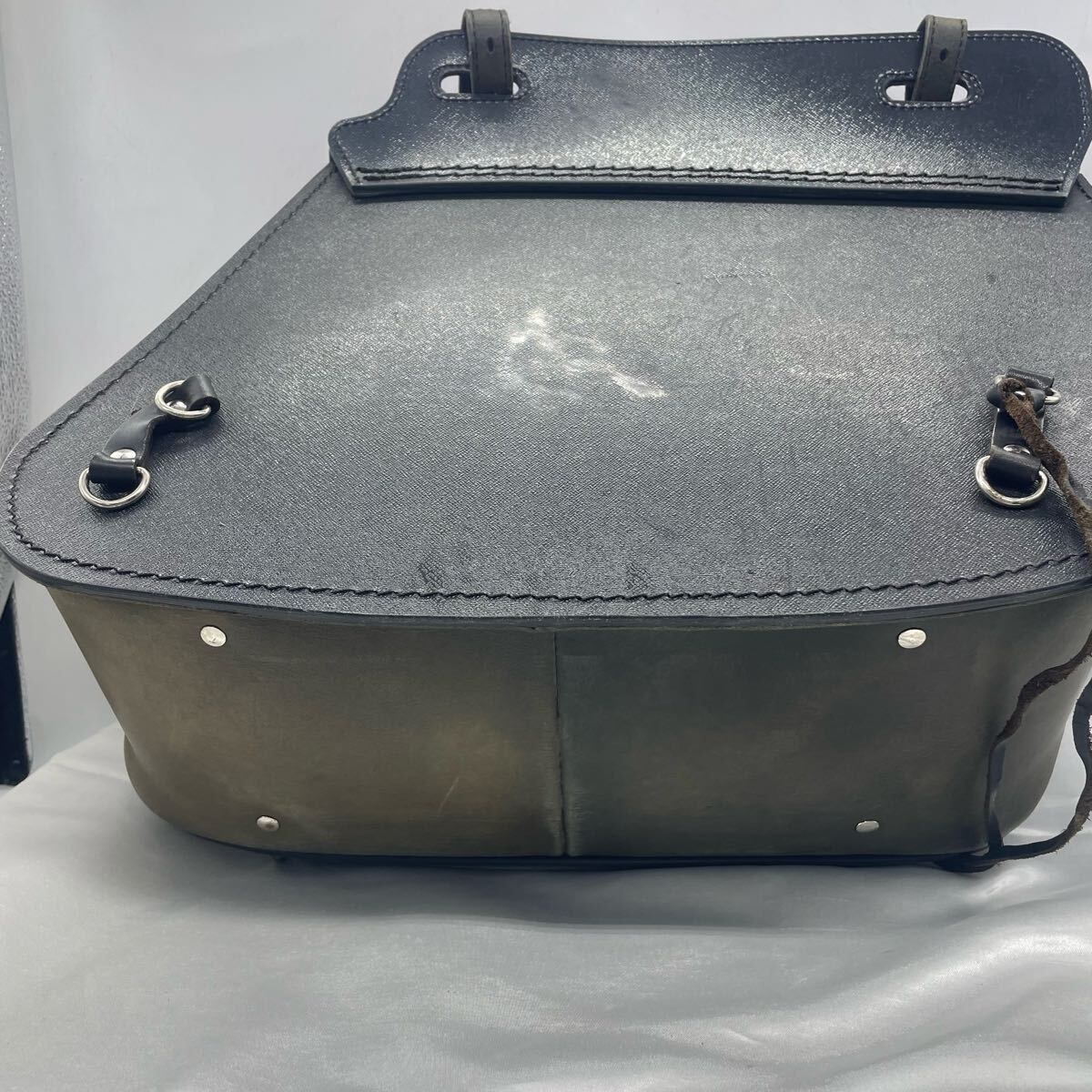 バイク用携行缶　バッグ付き JISYIWOWバイク ガソリン オイル 携行缶 1.8L 燃料 ボトル サイド