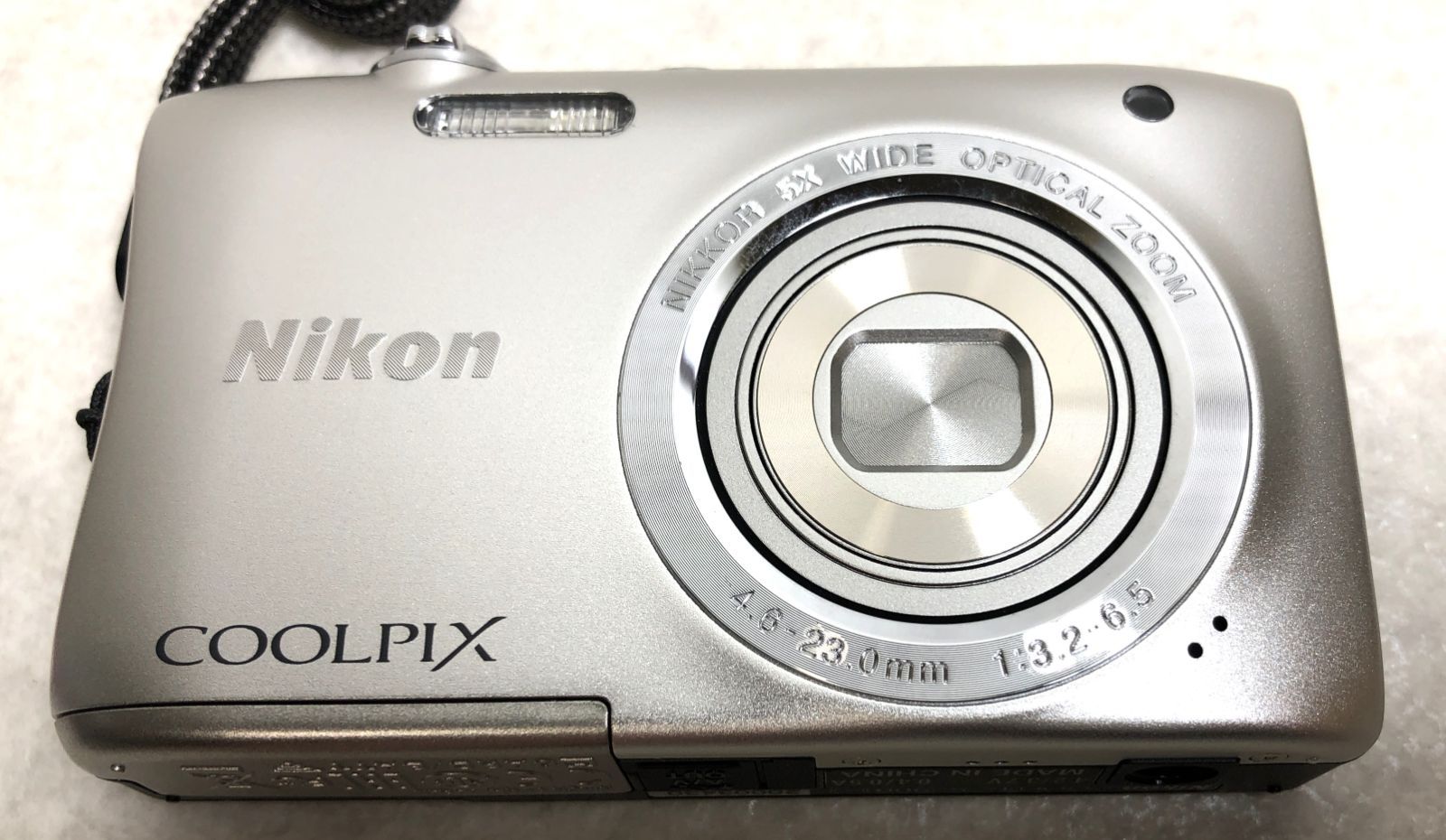 Nikon COOLPIX S2900 シルバー ケース付き デジカメ Nikon COOLPIX S2900 シルバー ケース付き デジカメ Amazon.co.jp