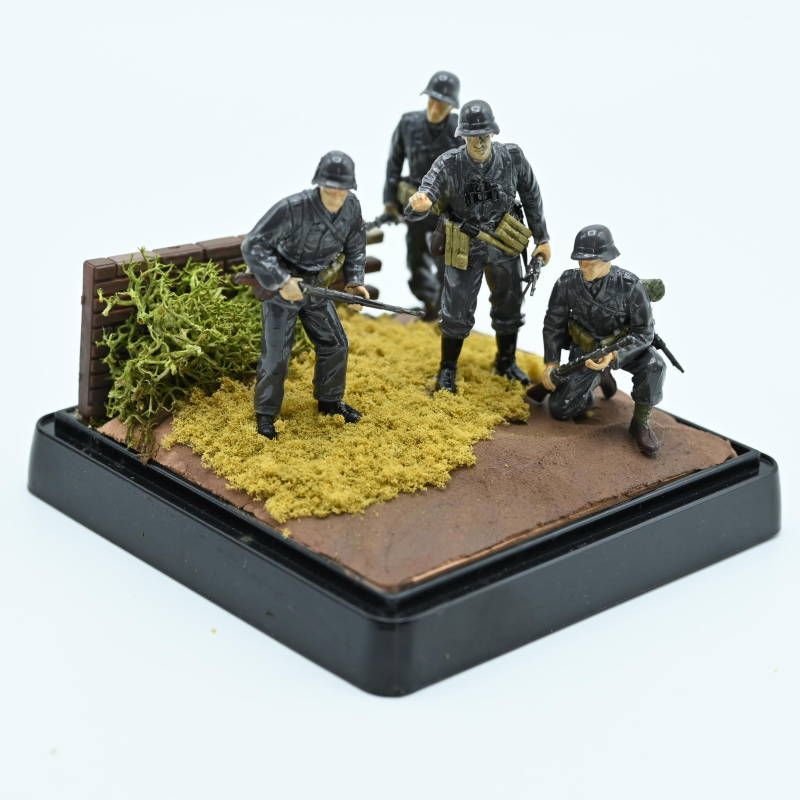 S02-s016 タミヤ 1/35 ミリタリーミニチュアシリーズ ジオラマ完成品 組立済 まとめ 歩兵 兵士 兵隊 アメリカ ドイツ プラモデル S02-s016 タミヤ 1/35 ミリタリーミニチュアシリーズ ジオラマ