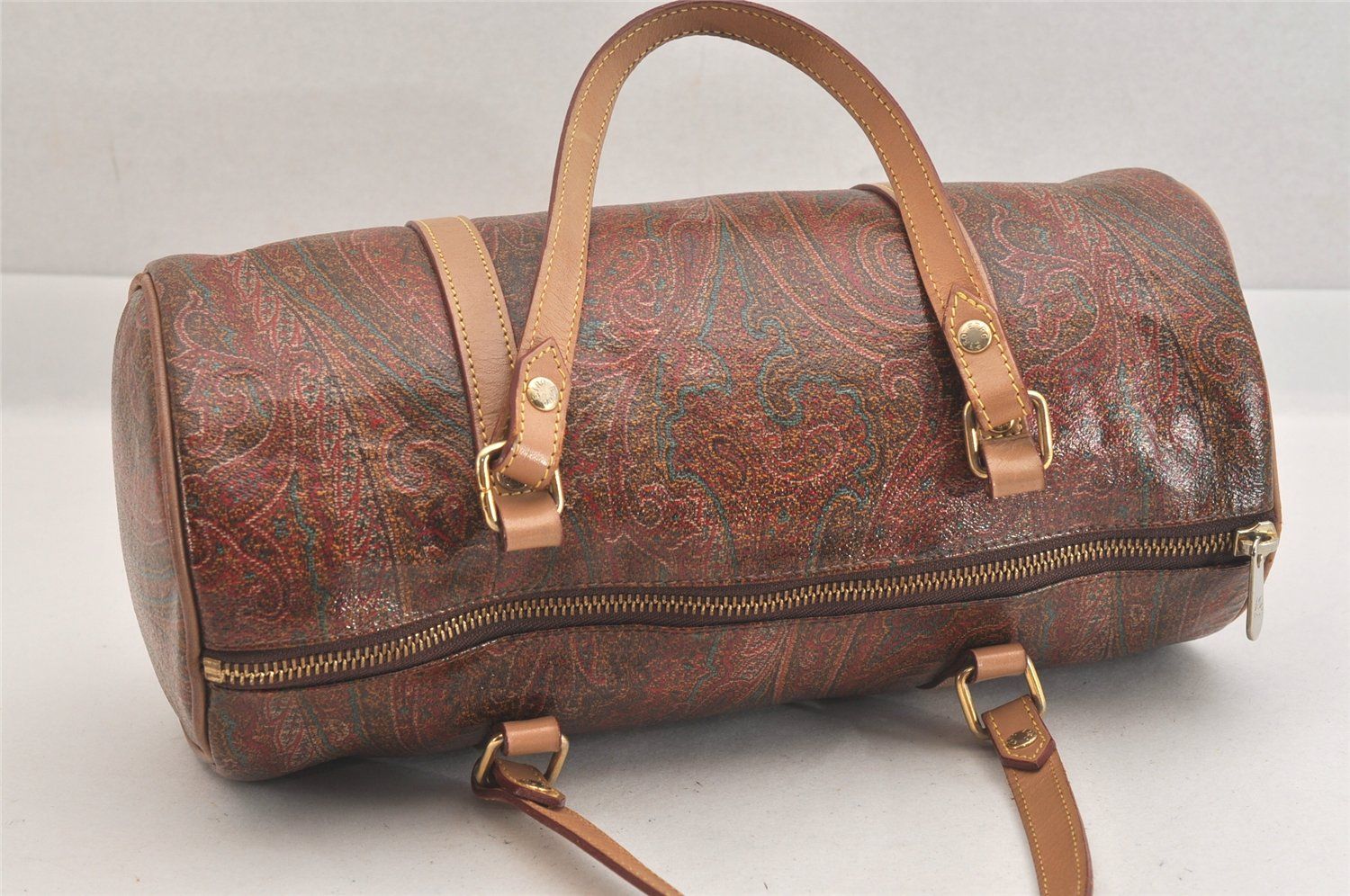 ETRO　エトロ　マルチカラー　ボストンバッグ　ペイズリー柄 エトロ ハンドバッグ ボストンバッグ レザー ペイズリー柄 白 黒