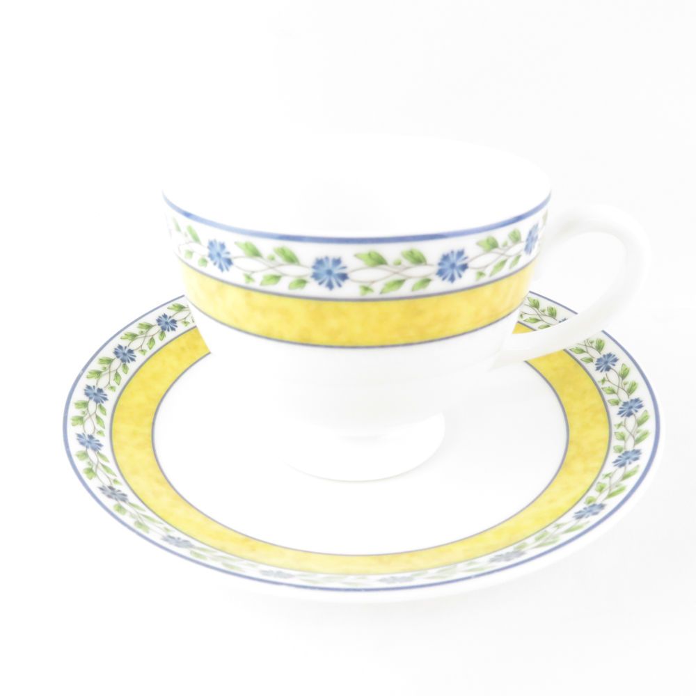 美品 WEDGWOOD ウェッジウッド ミストラル ティーカップ＆ソーサー リー 花柄 フラワー 廃盤 SU5558B2 