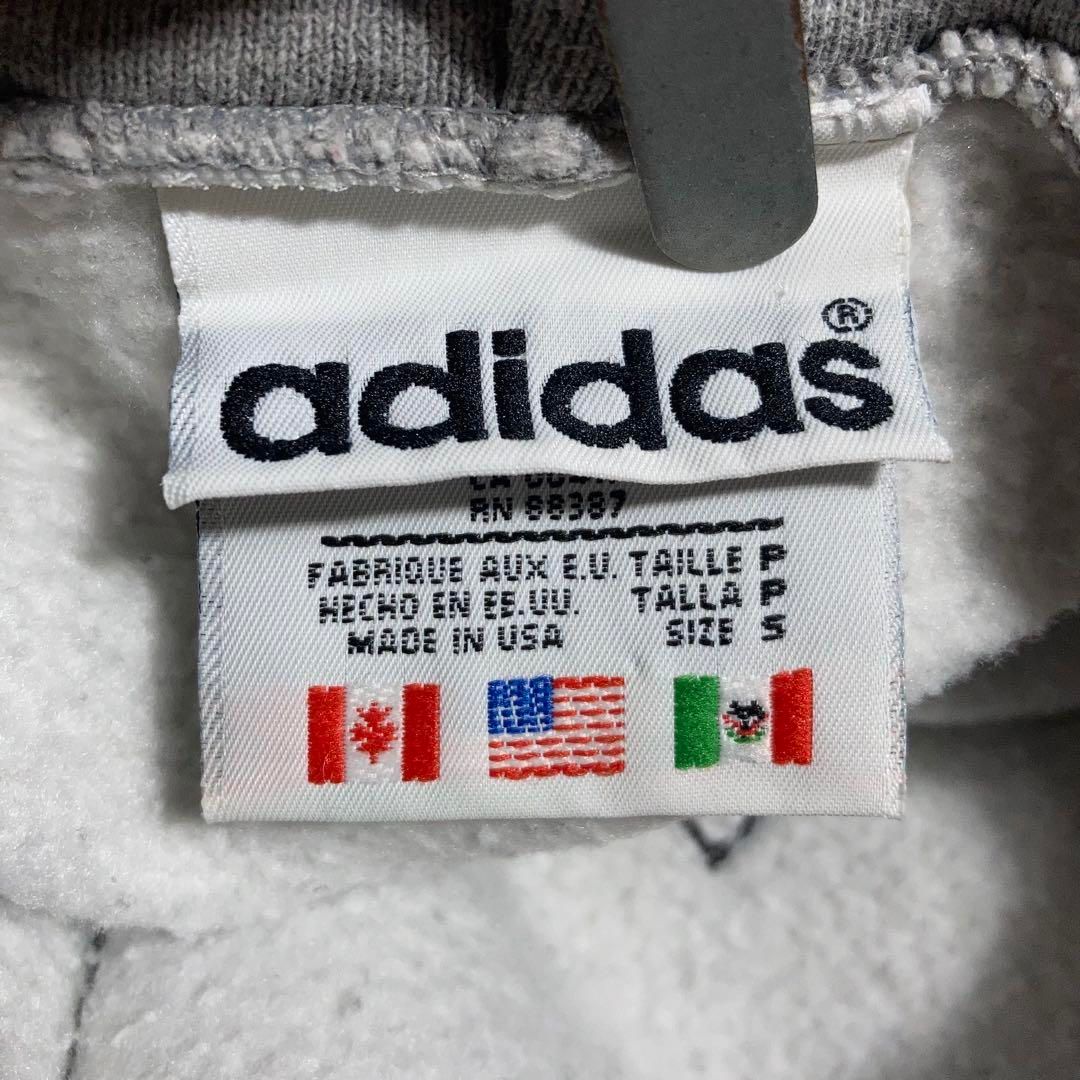 【なえなの着用】adidas プルオーバーパーカー 刺繍ロゴ グレー S なえなの着用】adidas プルオーバーパーカー 刺繍ロゴ グレー S
