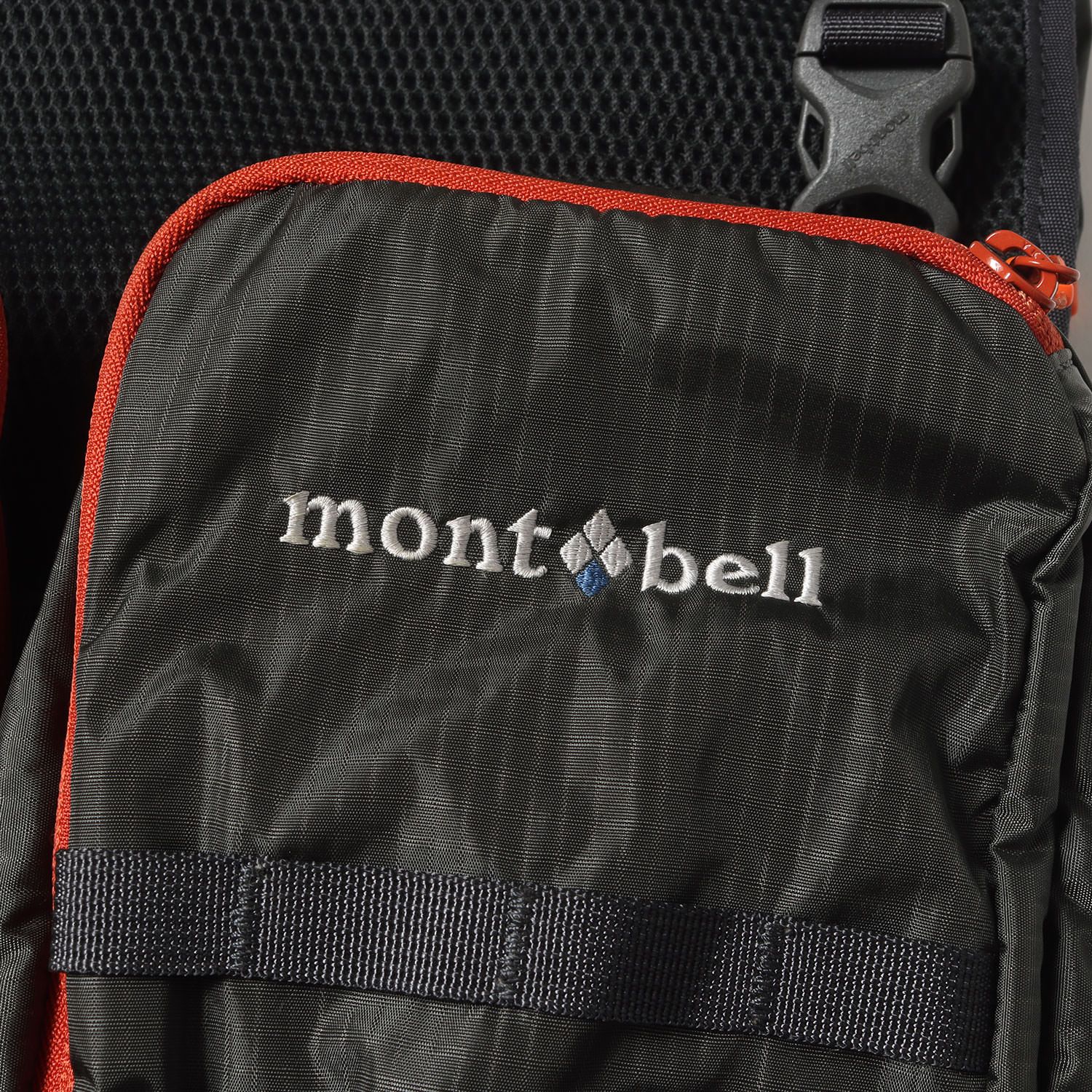 美品】Mont-Bell モンベル ベスト サイズ:ONE SIZE / チェスト