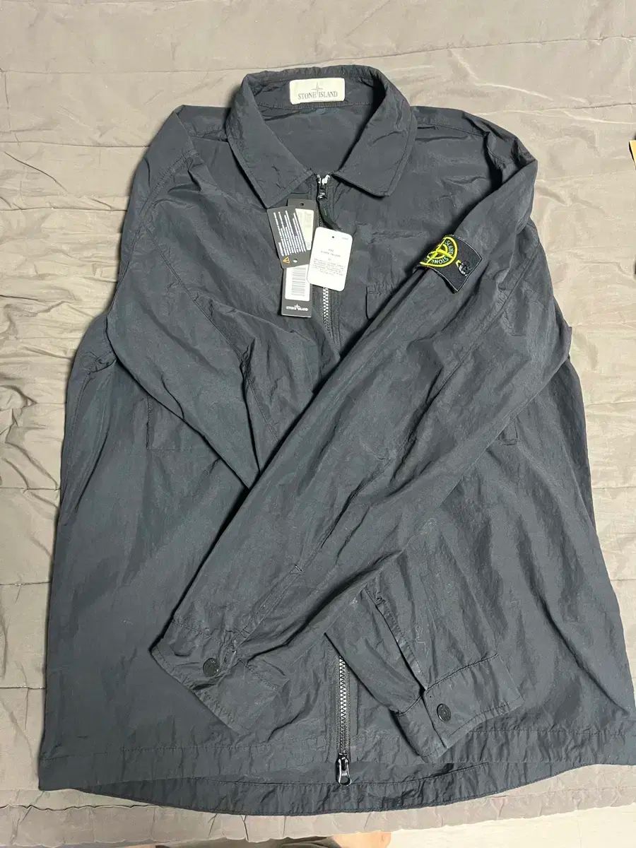 20ss STONE ISLAND ストーンアイランド ナスラン 黒 ラージ