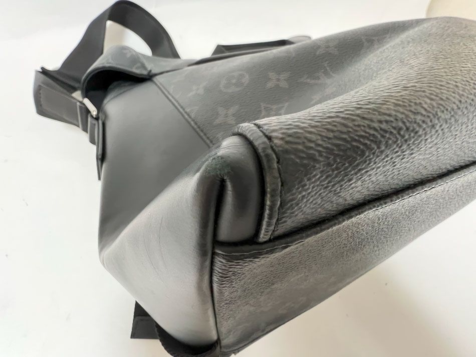 LOUIS VUITTON ルイヴィトン モノグラム エクリプス メッセンジャー