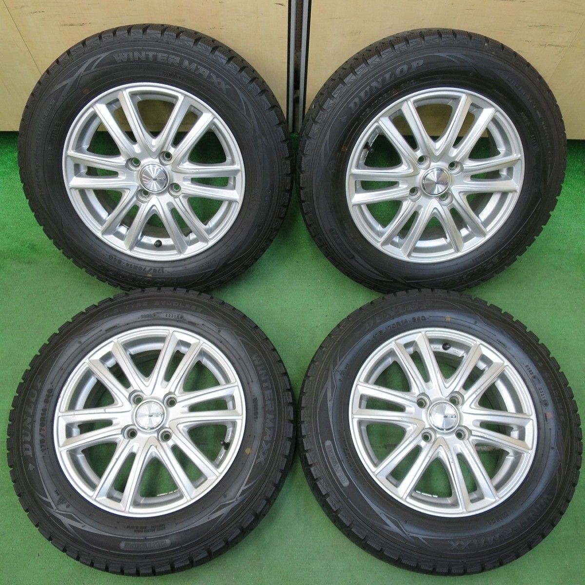 バリ溝！9分☆スタッドレス 175/70R14 ダンロップ ウインターマックス 