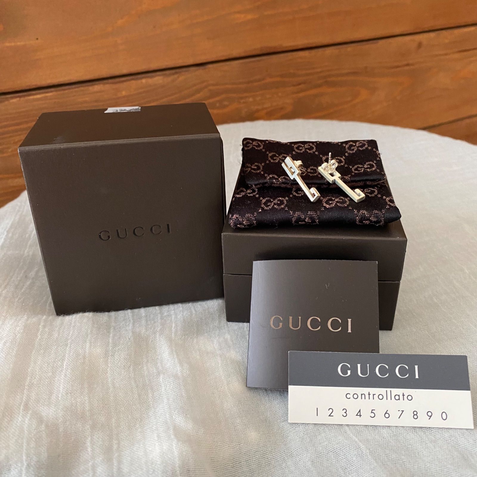 GUCCI グッチ Gロゴピアス SV925 グッチシルバーピアス 箱保存 ユニ