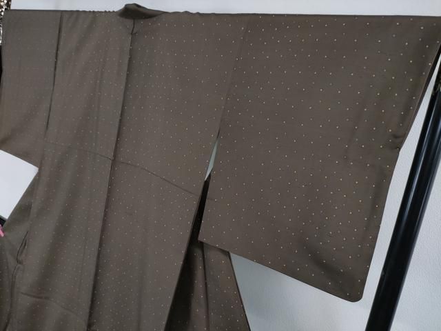 平和屋本店●極上　石川県指定無形文化財　牛首紬　白山工房　手織り　丸文　黒橡色地　高島屋扱い　逸品　DZAA3879kh5 平和屋本店□極上 石川県指定無形文化財 牛首紬 白山工房 手織り 丸文