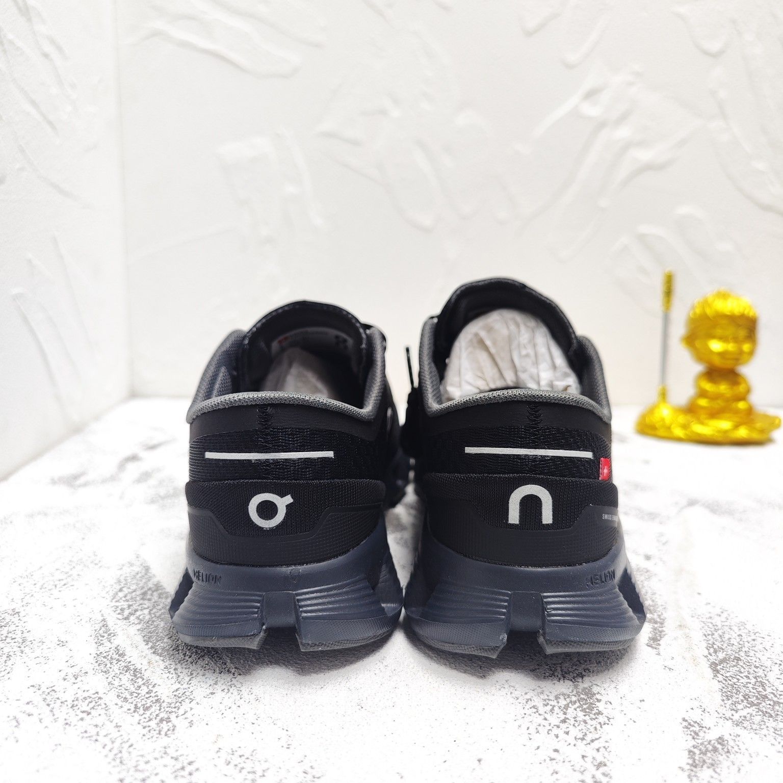 美品 On オン Cloud X トレーニングシューズ ブラック 黒 25 On オン クラウド エックス 4 メンズ ランニングシューズ 短距離