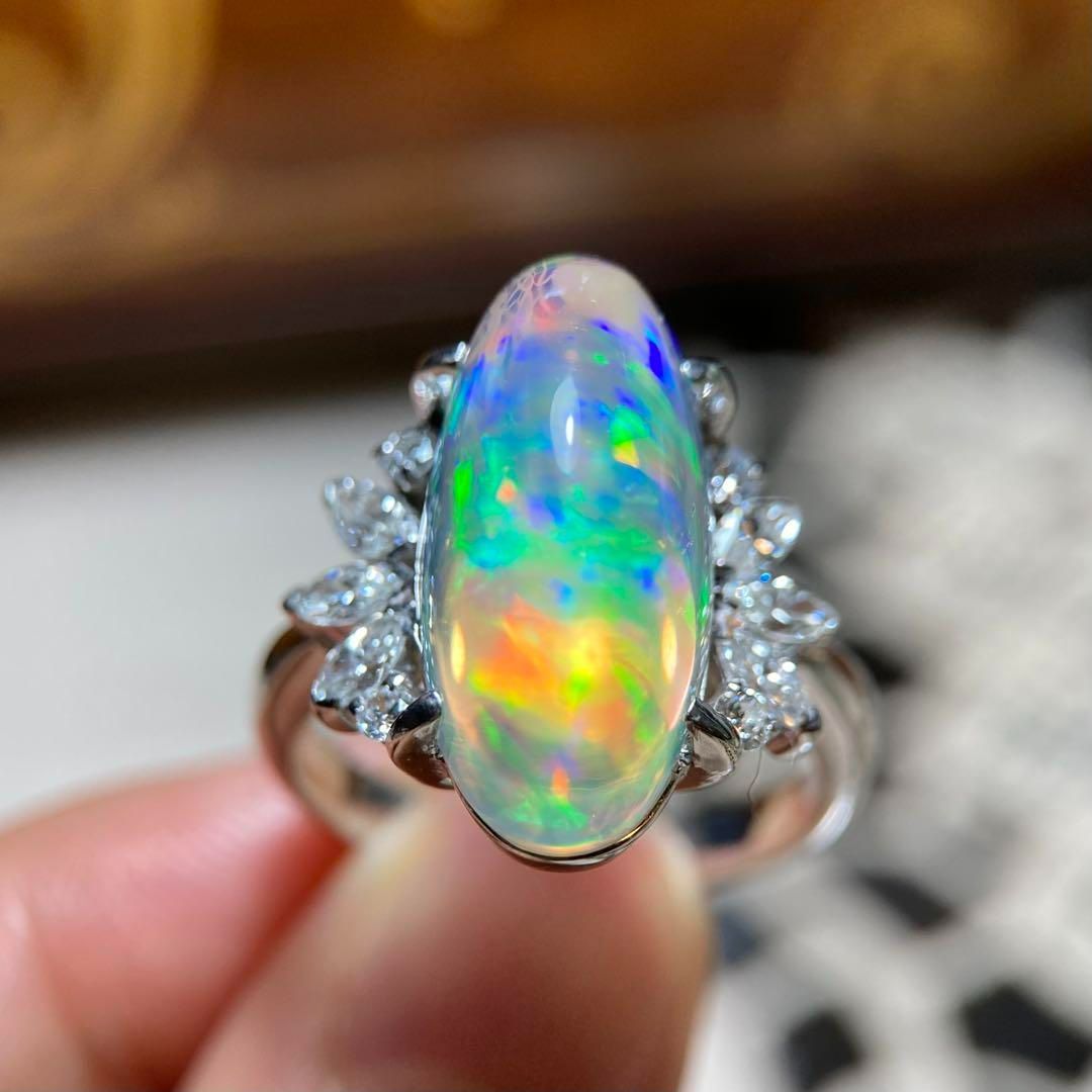 pt900 幻想的な遊色 天然メキシコ産 ウォーターオパール 8.4ct