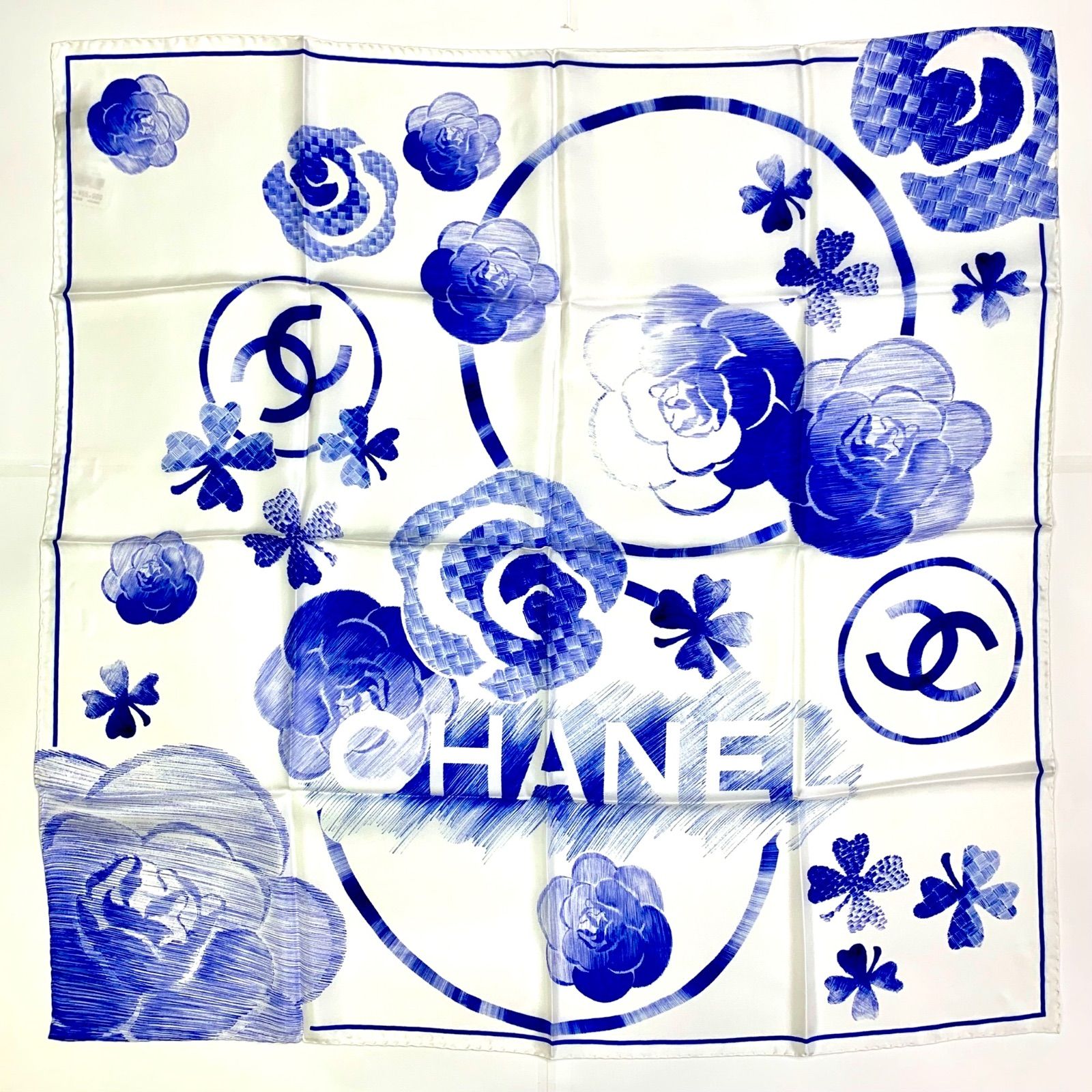 【タグ付き未使用・新品】CHANEL シルク スカーフ 70CH8J692 2 タグ付き未使用・新品】CHANEL シルク スカーフ 70CH8J692 1