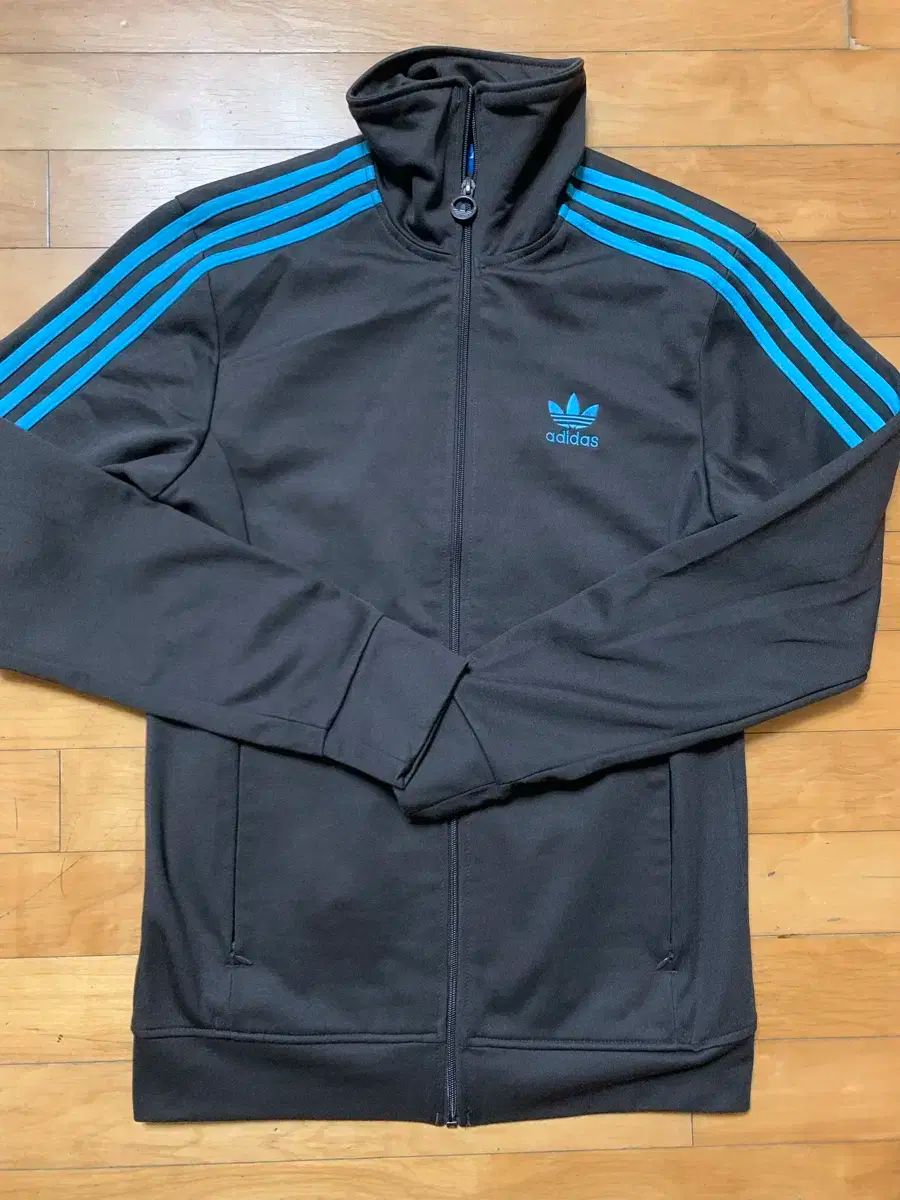 adidas アディダス ヨーロッパ ミントチョコレート 100 サイズ 販売しています