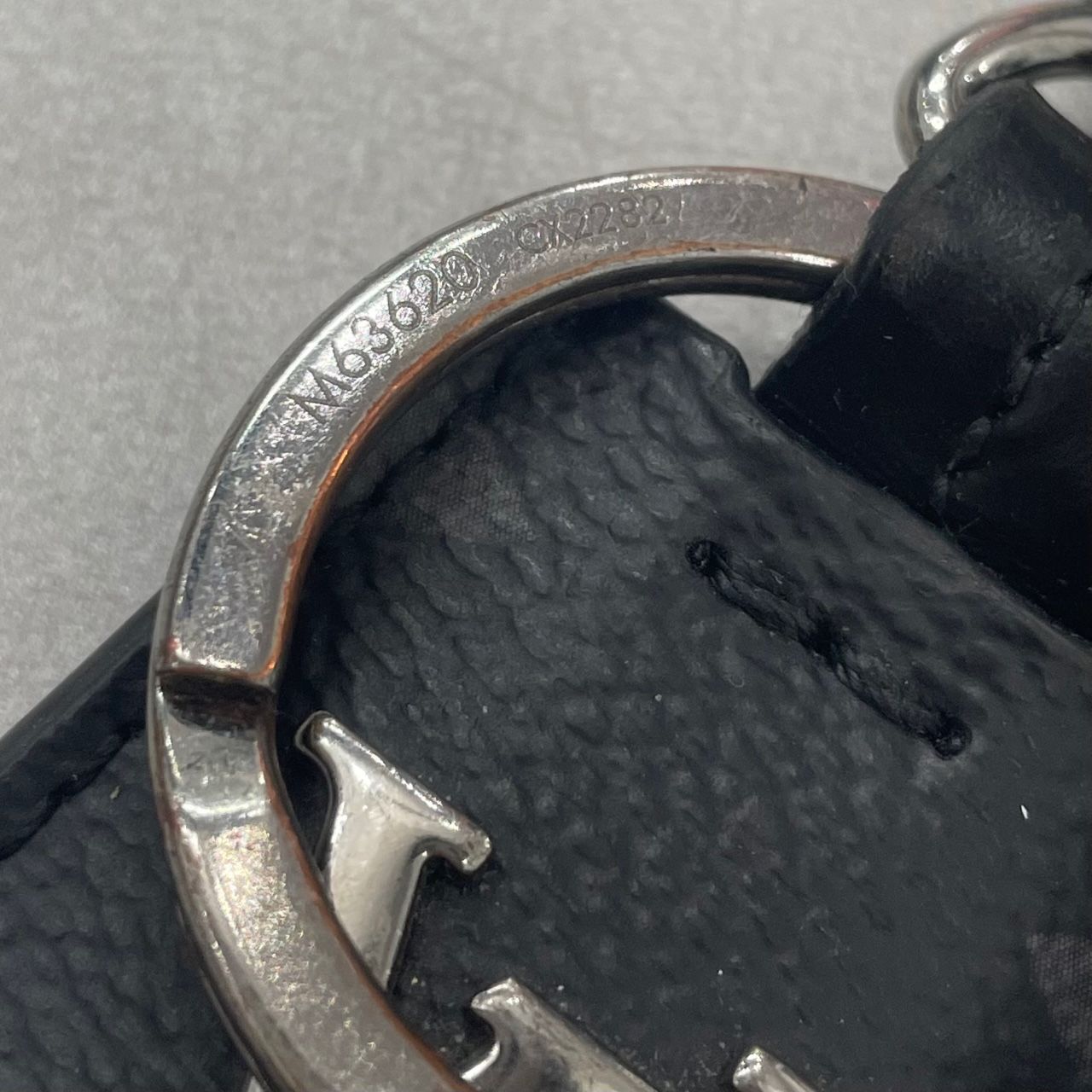 ルイヴィトン キーリング M63620 ポルトクレ クロッシュクレ エクリプス LOUIS VUITTON モノグラムエクリプス ポルトクレ クロッシュ