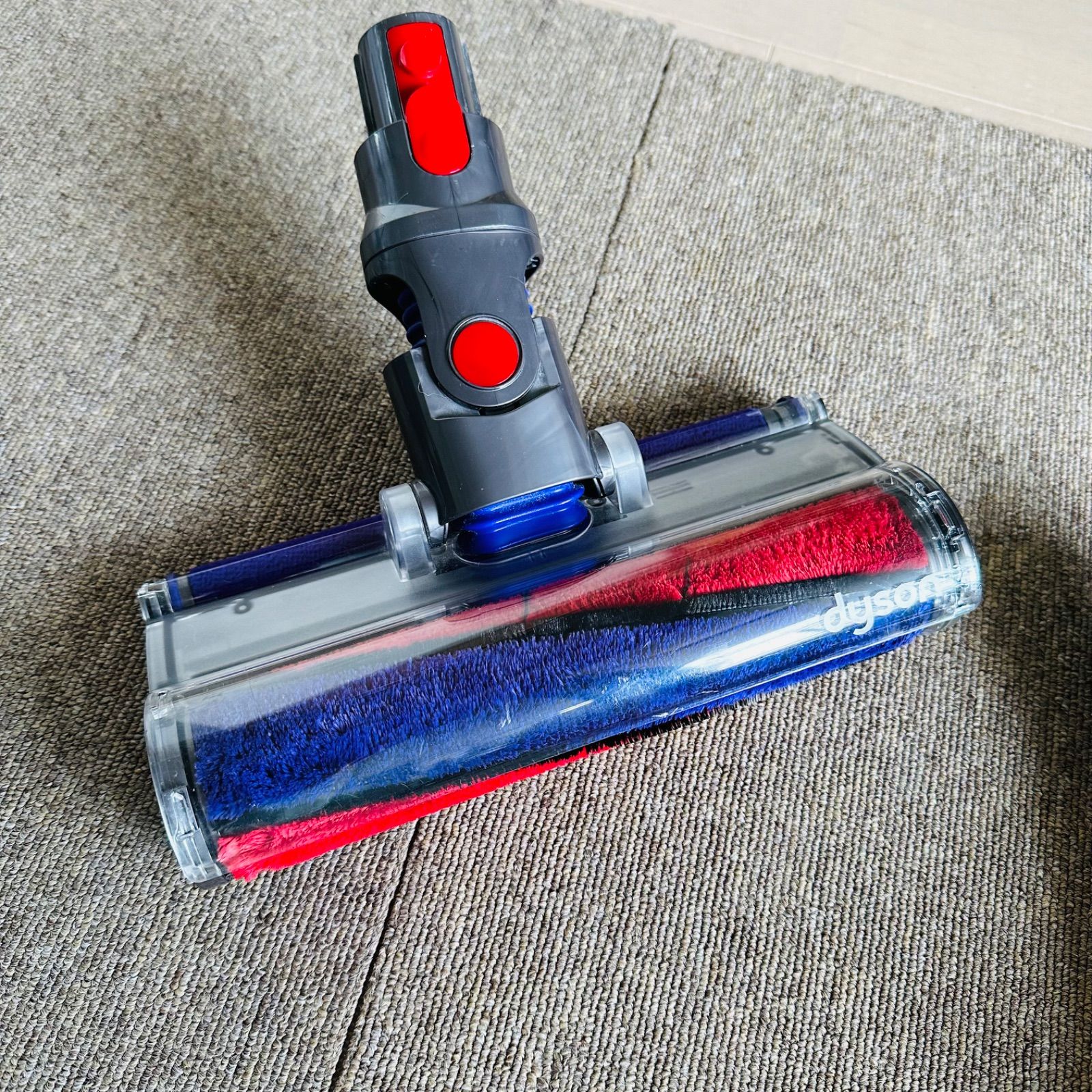 美品】 Dyson Cyclone V10 Fluffy SV12 FF コードレススティッククリーナー サイクロン掃除機 ダイソン 本体  オプションの延長ホース付き（定価¥5,000） 専用スタンド付き（山崎実業） - メルカリ