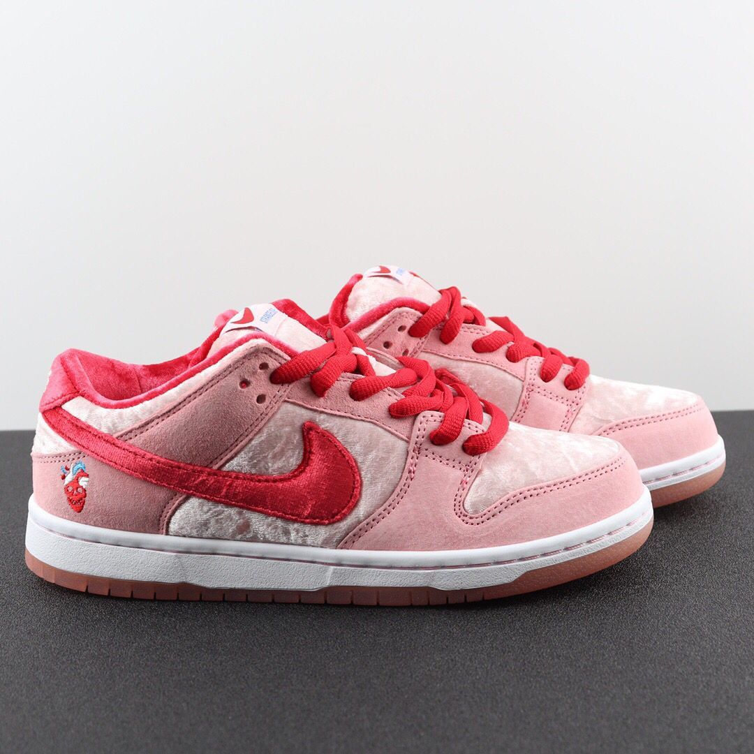 新品未使用STRANGELOVE × NIKE SB DUNK LOW 