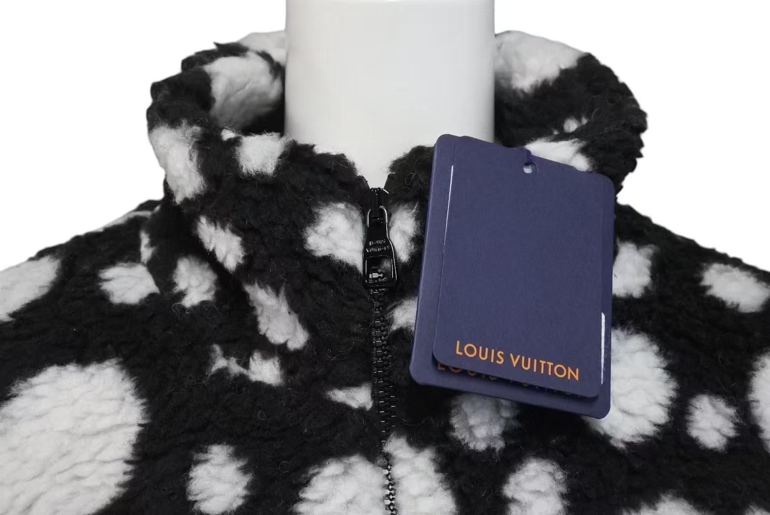 新品同様 LOUIS VUITTON ルイヴィトン 23SS 草間彌生 インフィニティ  