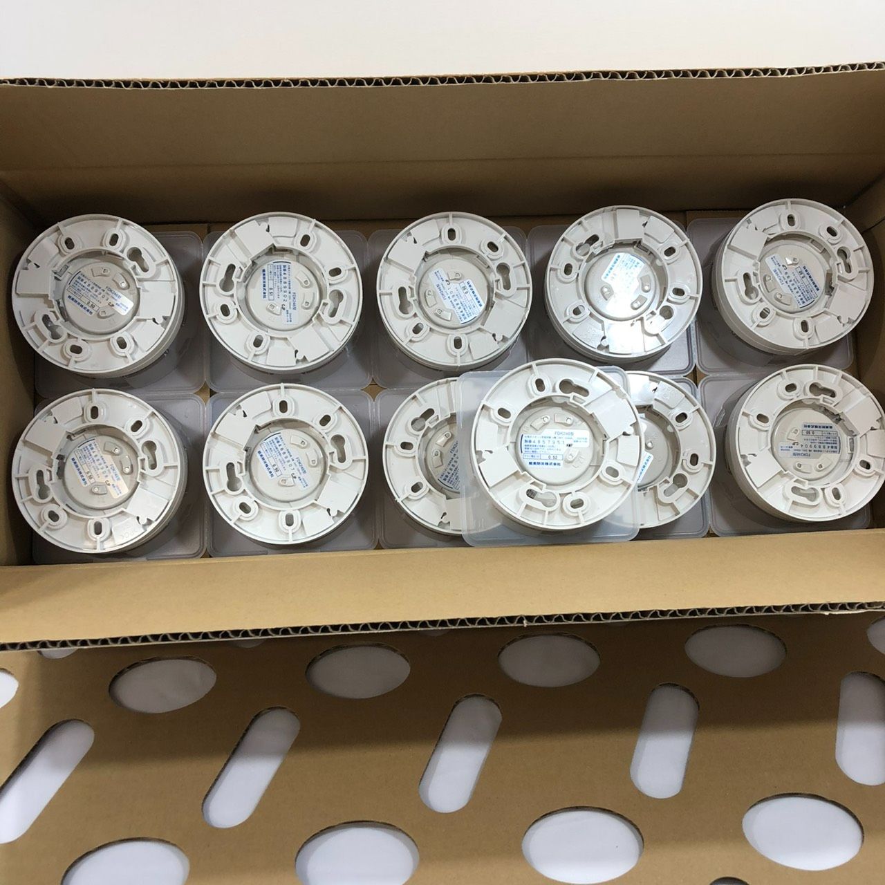 ♥!! NOHMI 能美防災 FDK246 光電式スポット型 煙感知器 ベース付き 11個セット 製 火災報知器 警報機 防災グッズ