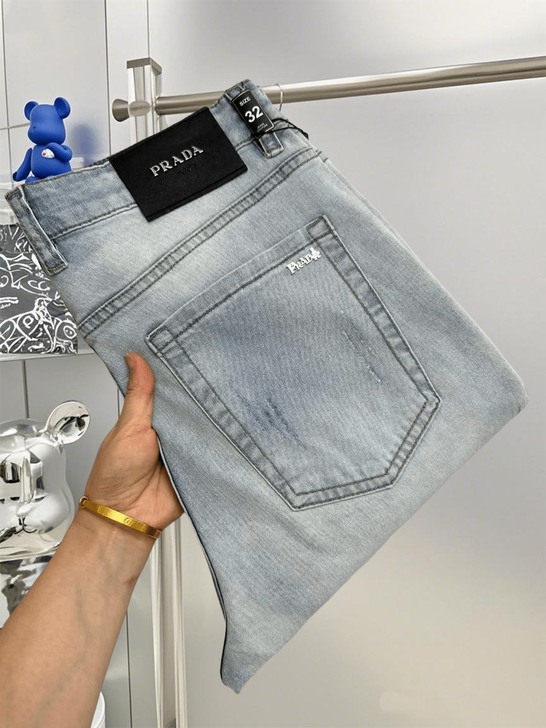 今日特価】Prada サマー軽量ジーンズ - メルカリ