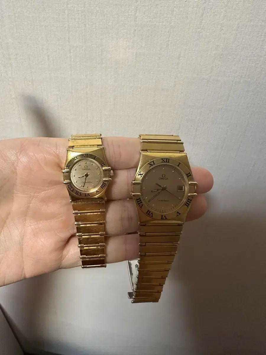 金