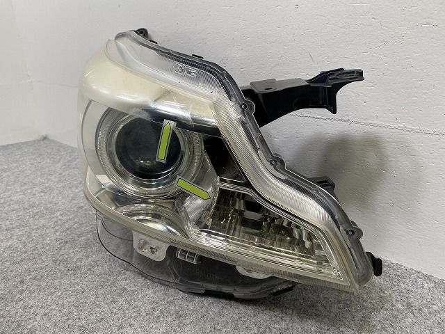 スペーシア カスタム MK32S/MK42S 右 ヘッドライト/ランプ キセノン