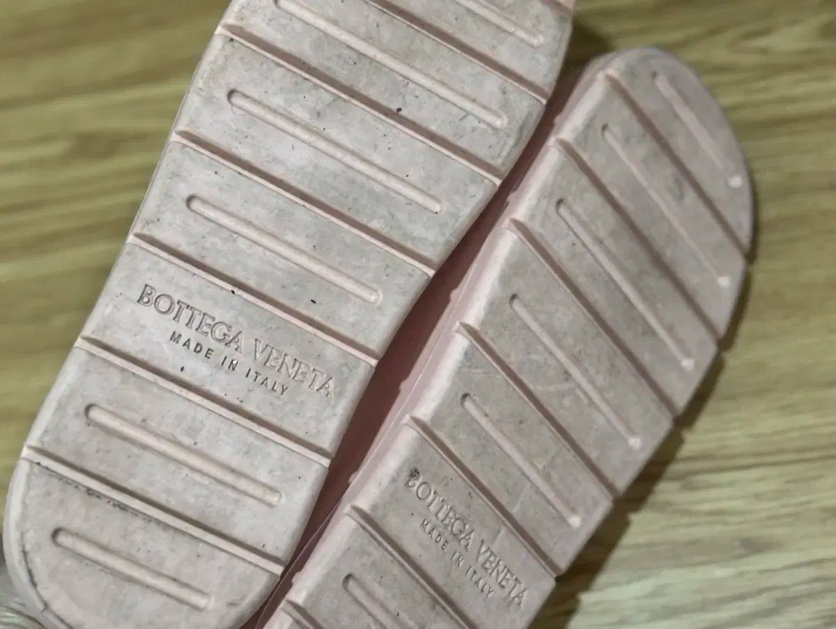 BOTTEGA VENETA