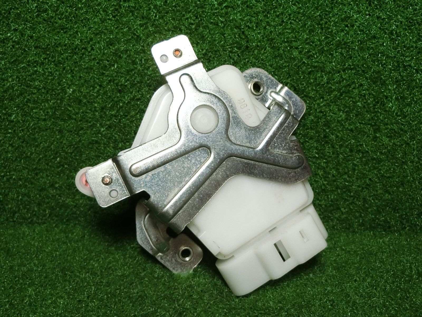[a7271] 送料無料 ムーヴコンテ L575S L585S バックドア ドアロック アクチュエーター