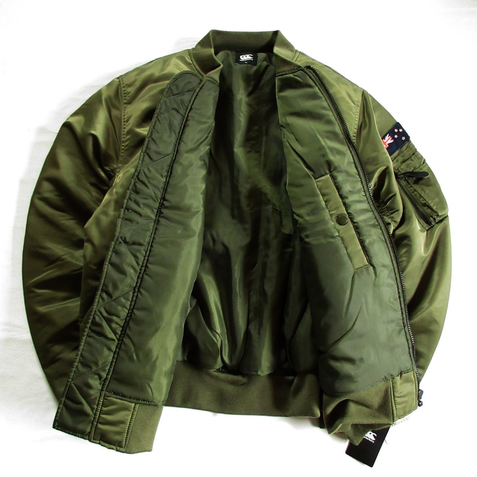 今なら M / L / XL あります】 未使用 定価24,200円 canterbury カンタベリー MA-1 ディフェンダージャケット  DEFENDER JACKET （オリーブ） - メルカリ