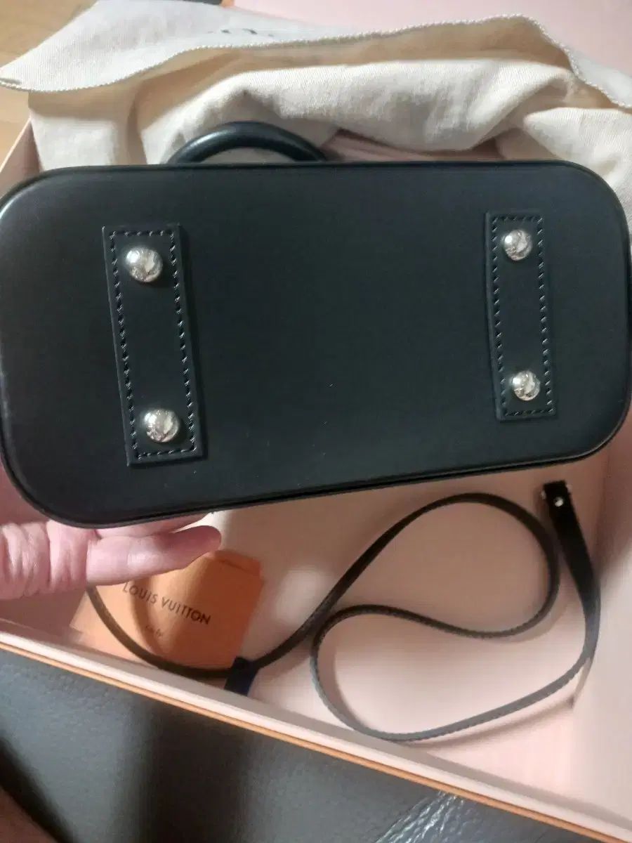 Vuitton