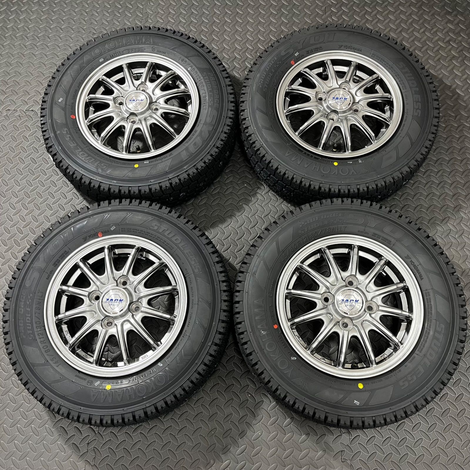 25年製 タイヤ 145 80R12 80 78N LT ヨコハマ SY01V モンツァ ザックJP-812 ハイゼット エブリィ サンバー スタッドレスタイヤ 冬タイヤ 1089R