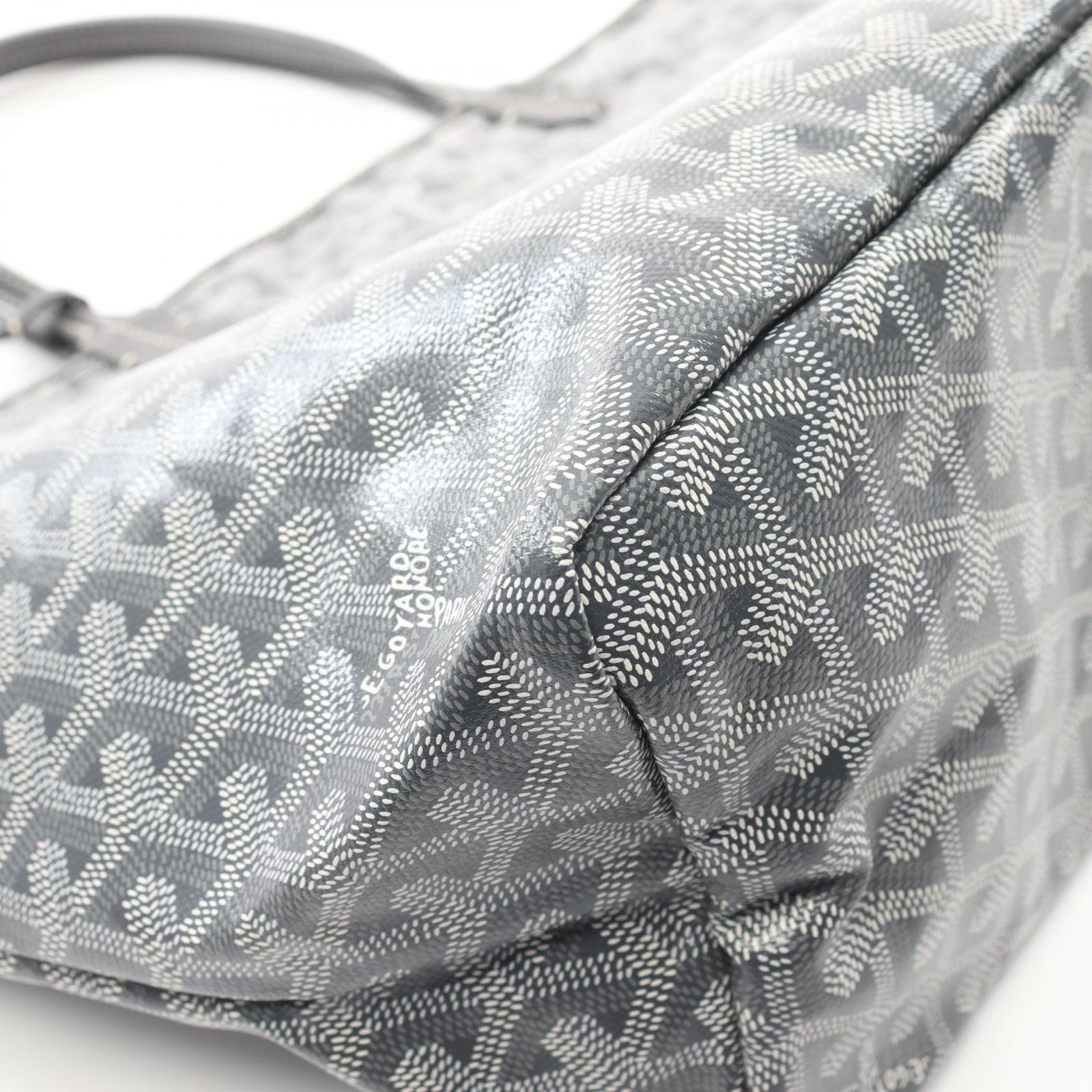 GOYARD