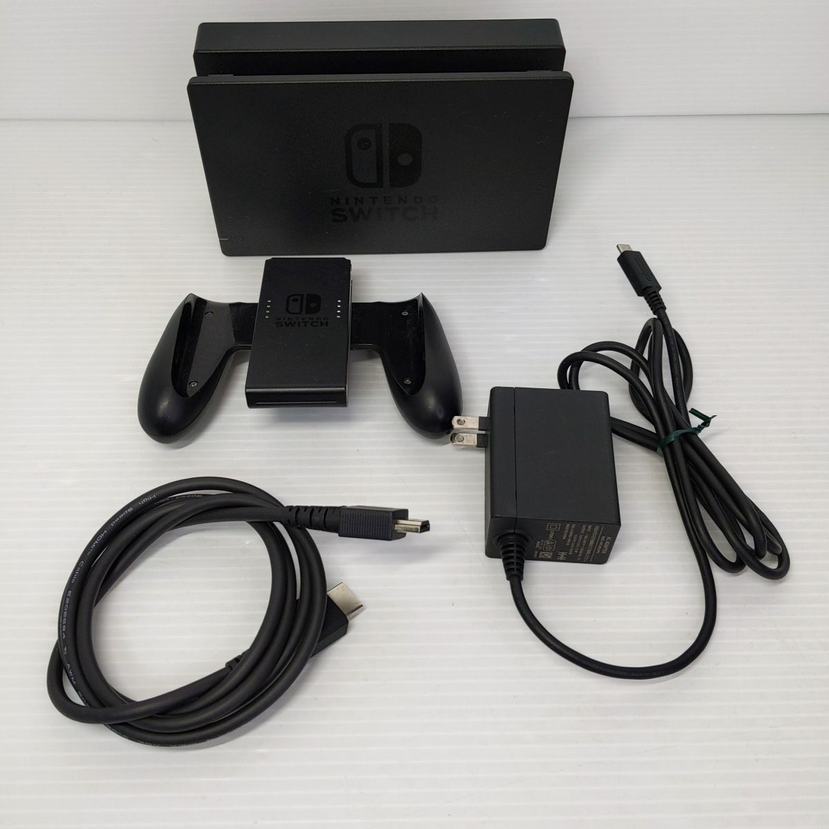 任天堂 - ☆☆5LuriC☆☆ 中古即納】送料無料 任天堂 Nintendo Switch グレー 元箱あり