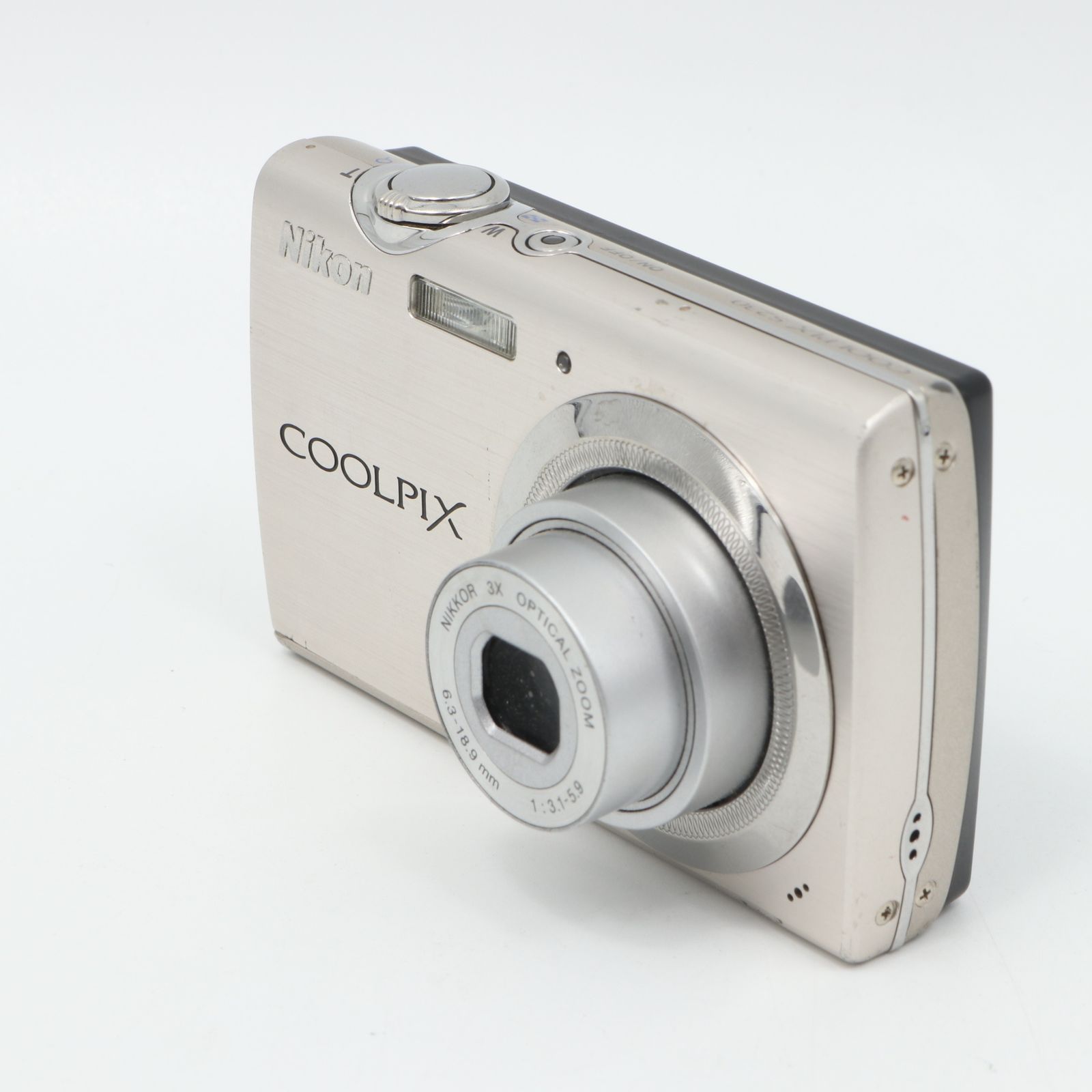 別倉庫からの配送 Nikon COOLPIX デジカメS230 シルバー