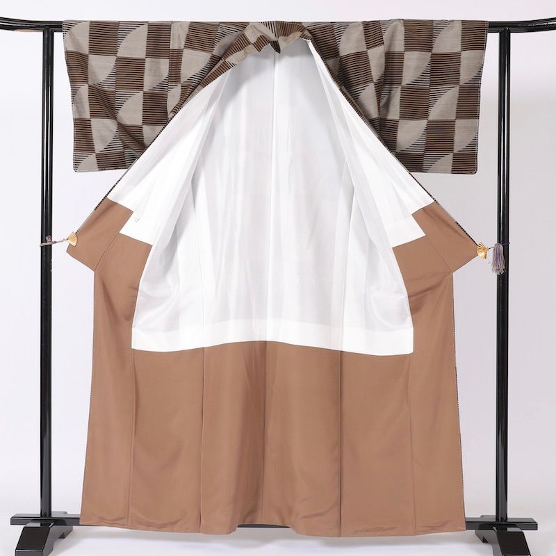 新品・未使用品　着物　白山紬　グレー　茶　　市松　横縞　/C1 新品・未使用品 着物 白山紬 グレー 茶 市松 横縞 /C1 - メルカリ