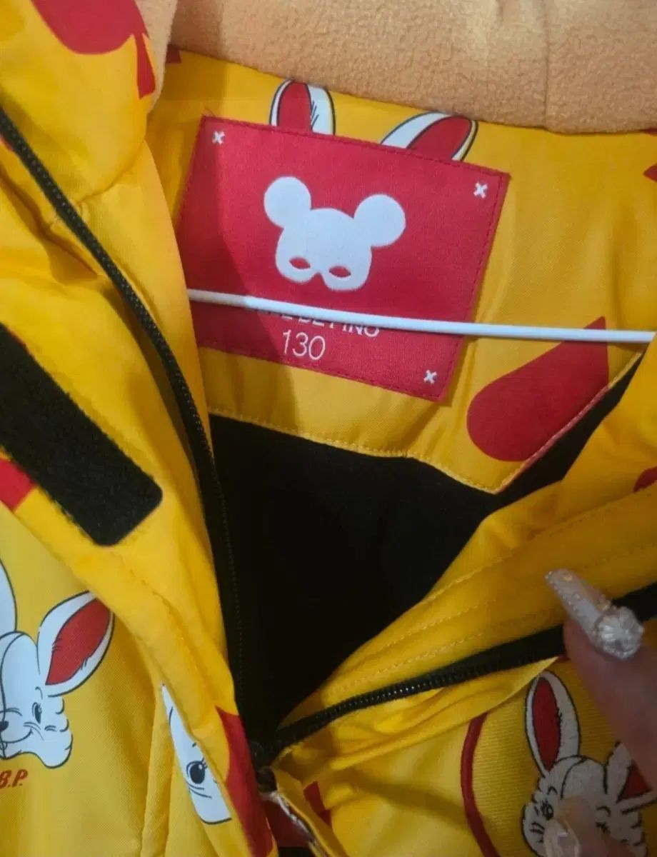 イェロー うさぎ