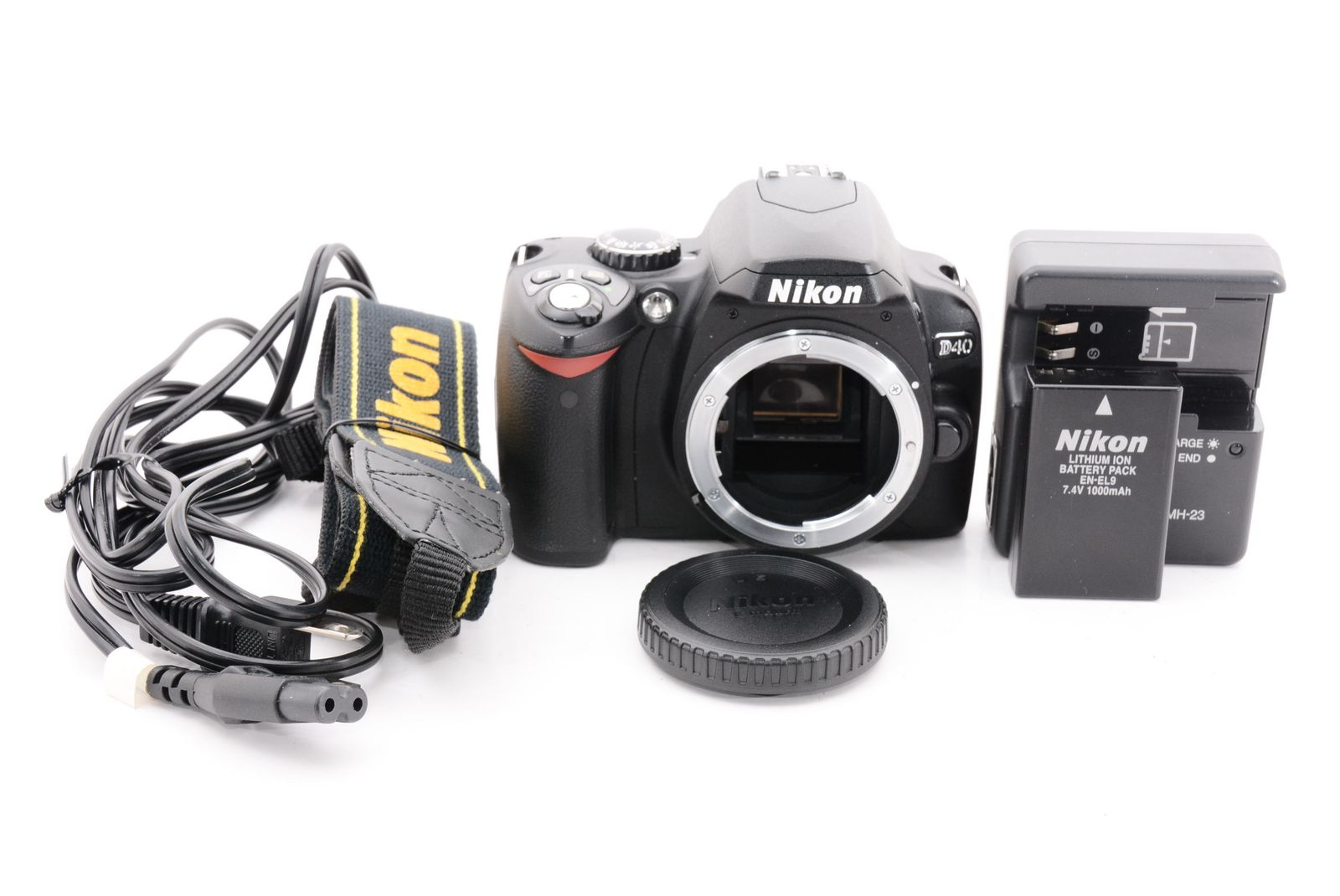 Nikon デジタル一眼レフカメラ D40 ブラック ボディ D40B 百獣の買取王カメライオン メルカリ