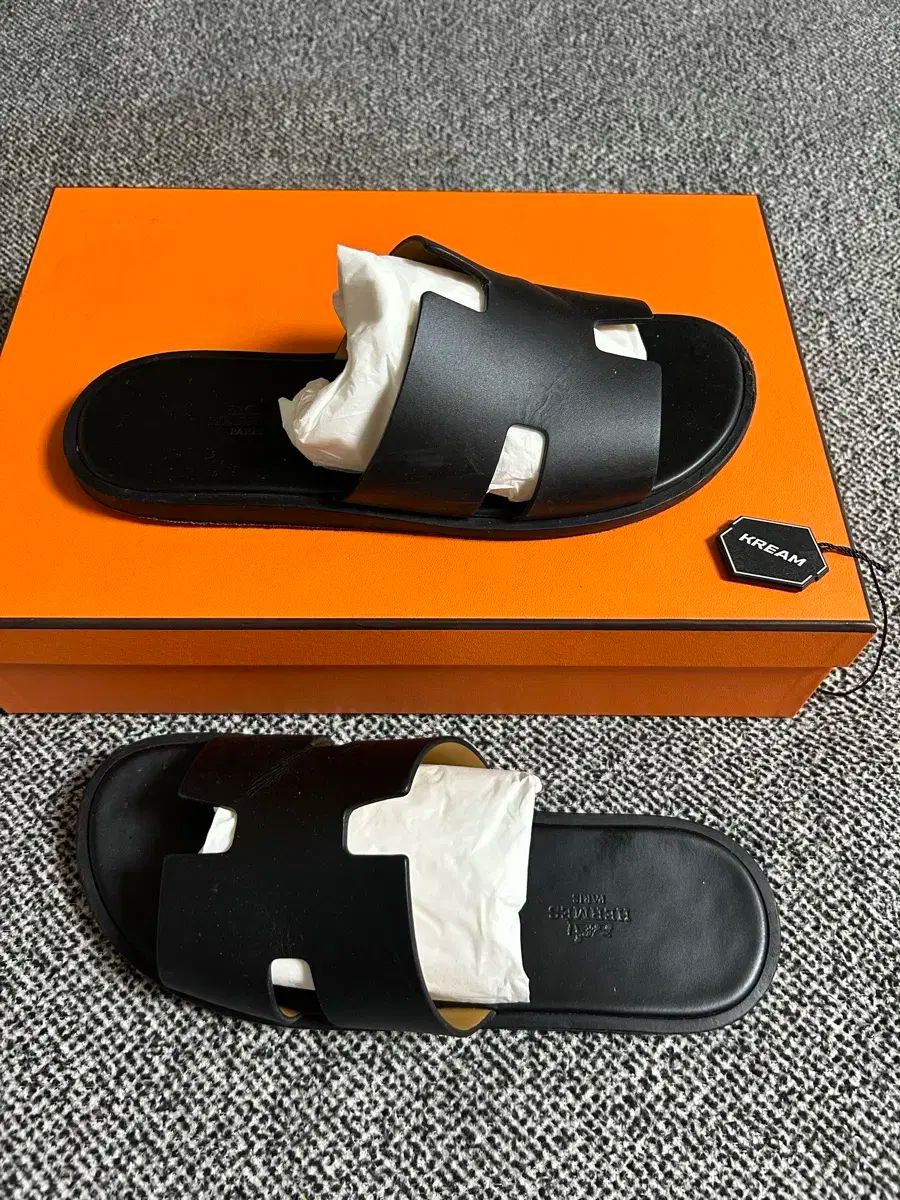 40 Size } HERMES(エルメス) イズミール スリッパ 黒 - メルカリ