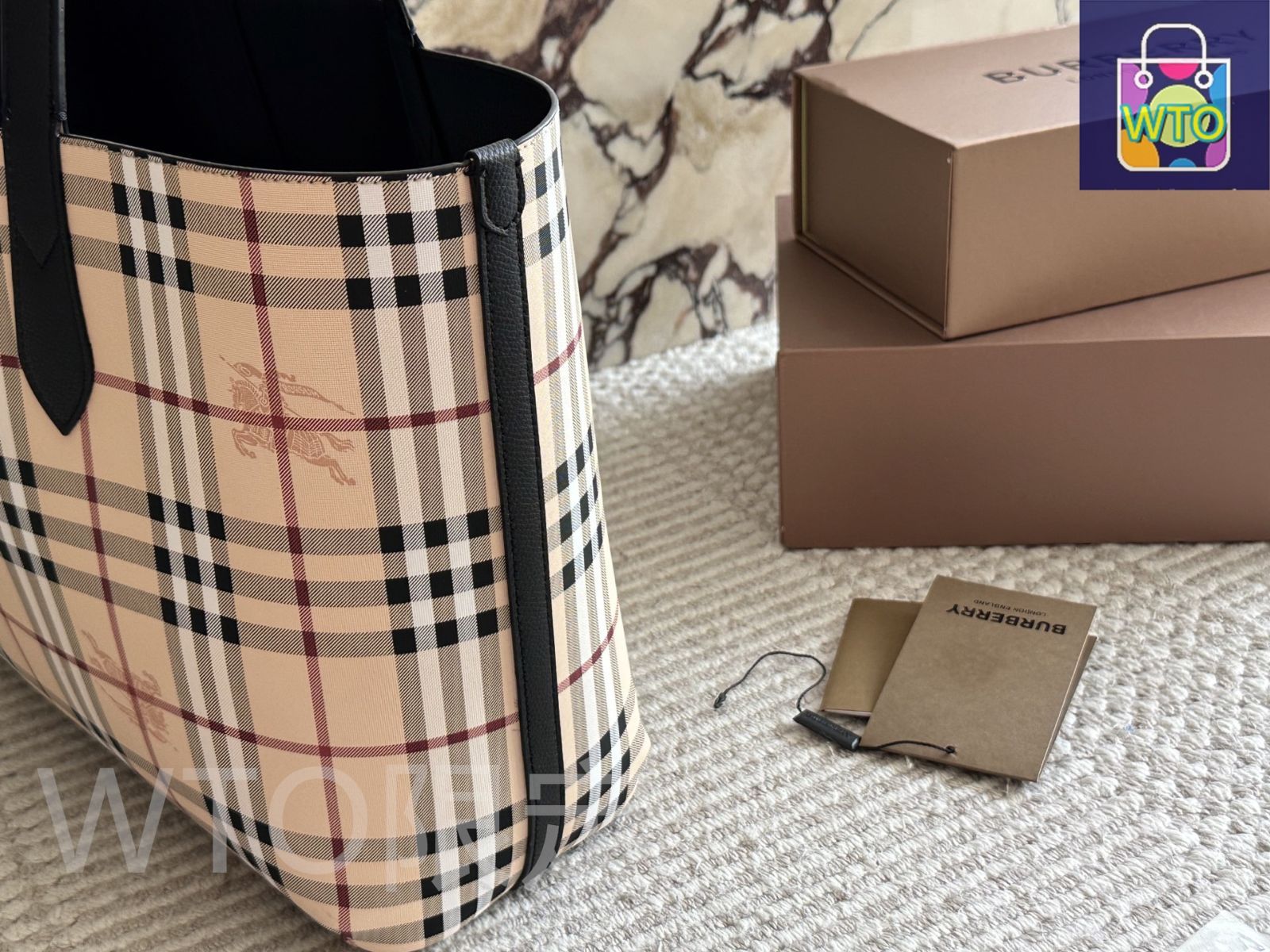 バーバリーです^_^ BURBERRY バーバリー トートバッグ チェック柄 ボルドー キャンバス