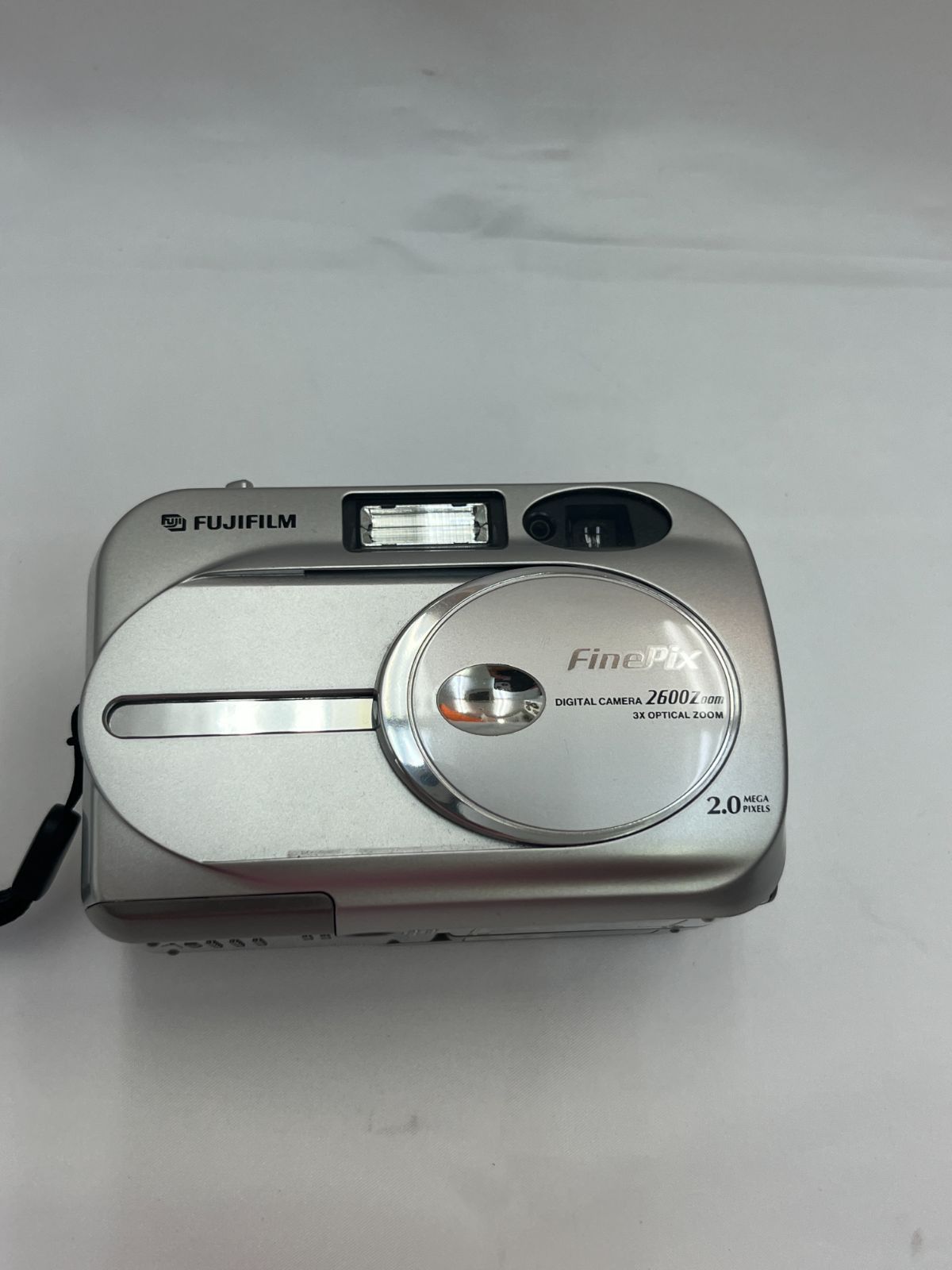 富士フィルム　FinePix　2600Z デジタルカメラ　美品　レトロ　カメラ デジタルカメラ：フジフィルム ファインピクス2600Z