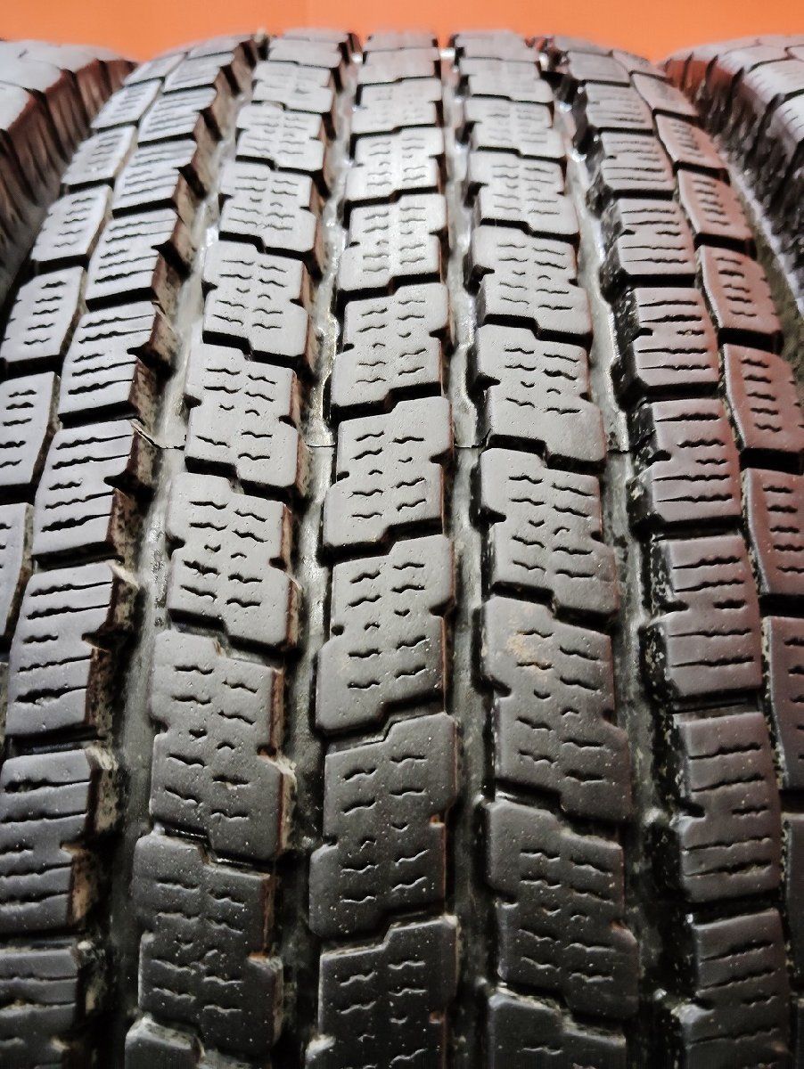 ハイエース キャラバン 中古 スタッドレス 195/80R15 107L 4本 195/80